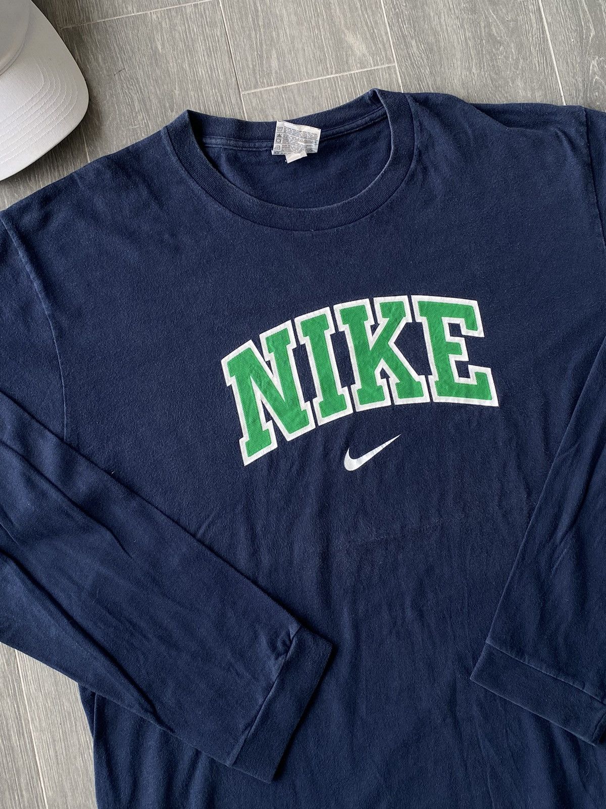 Vintage Y2K Nike Spell Out Long Sleeve Tee