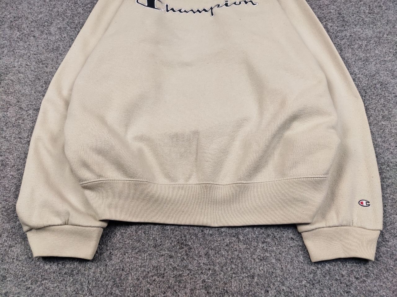 Champion Vintage 90's Champion usa Logo Beige Crewneck Sweatshirt Size US L / EU 52-54 / 3 - 9 Thumbnail
