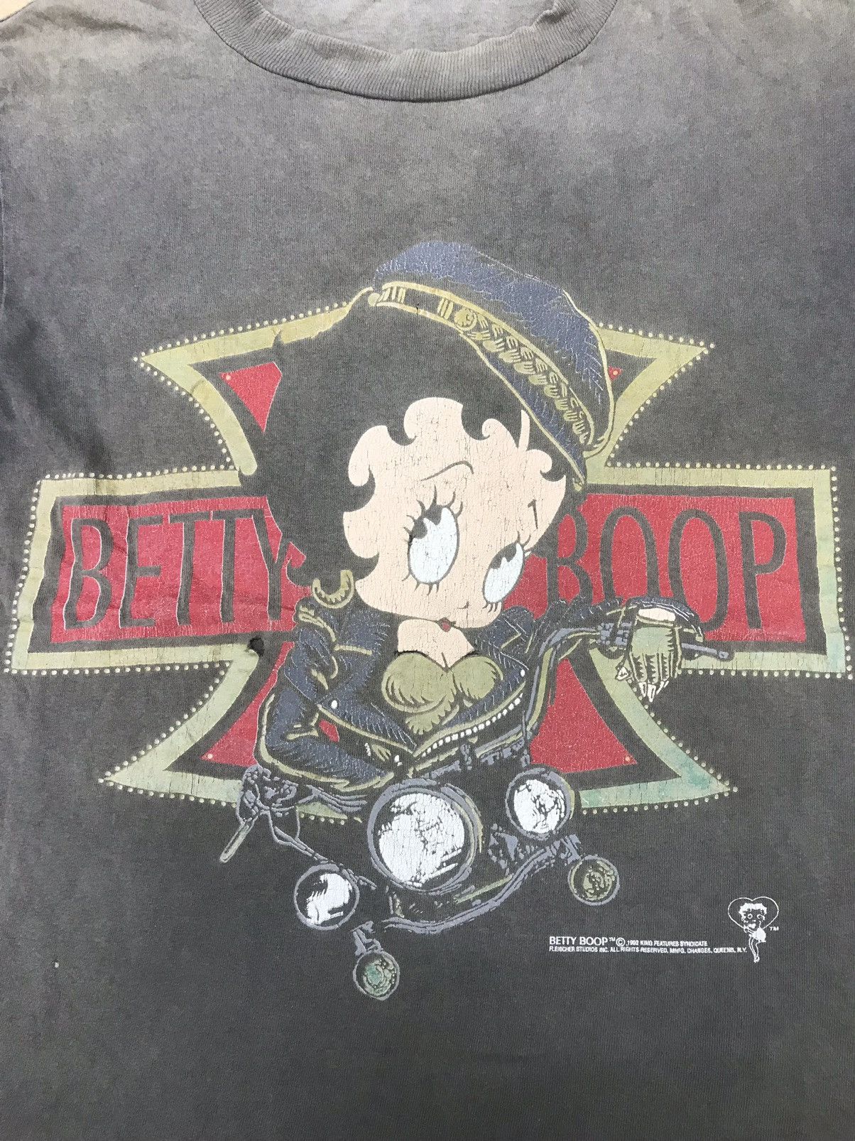 Cartoon Network × Vintage Faded Sun Vintage 1992 Betty Boop Distressed and 2 Hole Size US M / EU 48-50 / 2 - 4 Thumbnail
