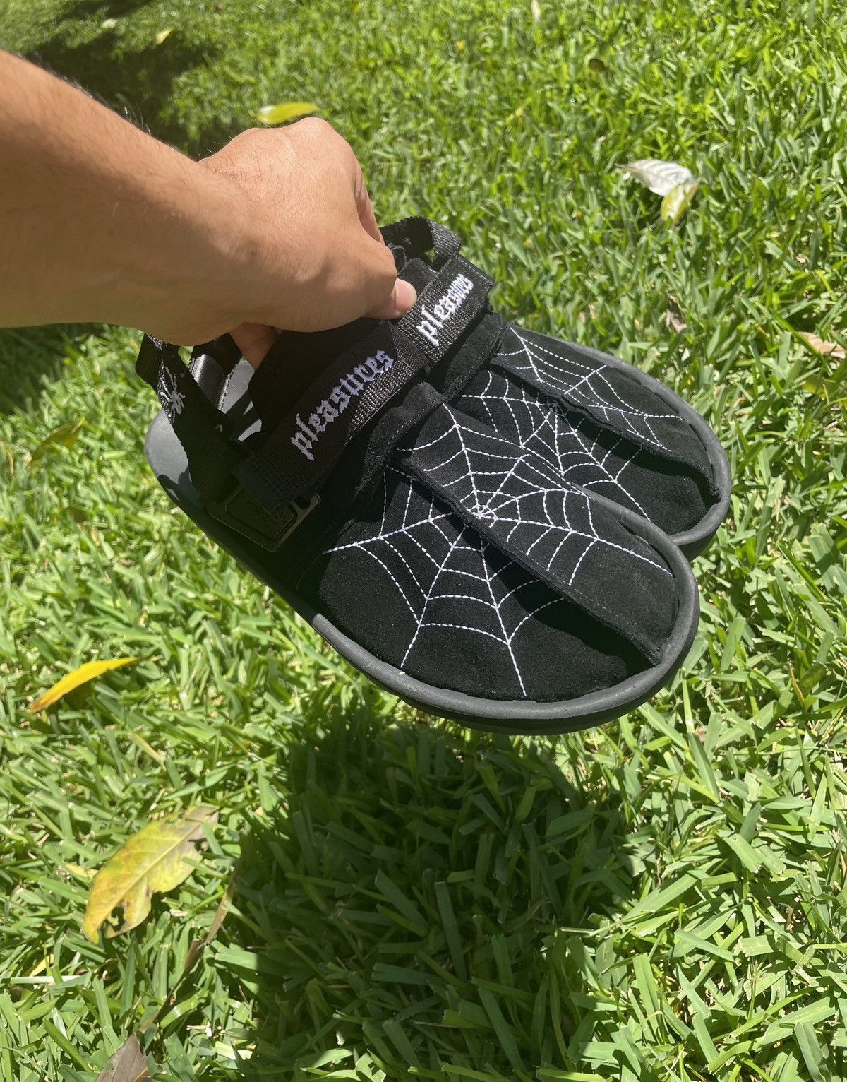 Nike × Pleasures Nike Beatnik x Pleasures Sandal “Spider” Size US 11 / EU 44 - 2 Thumbnail