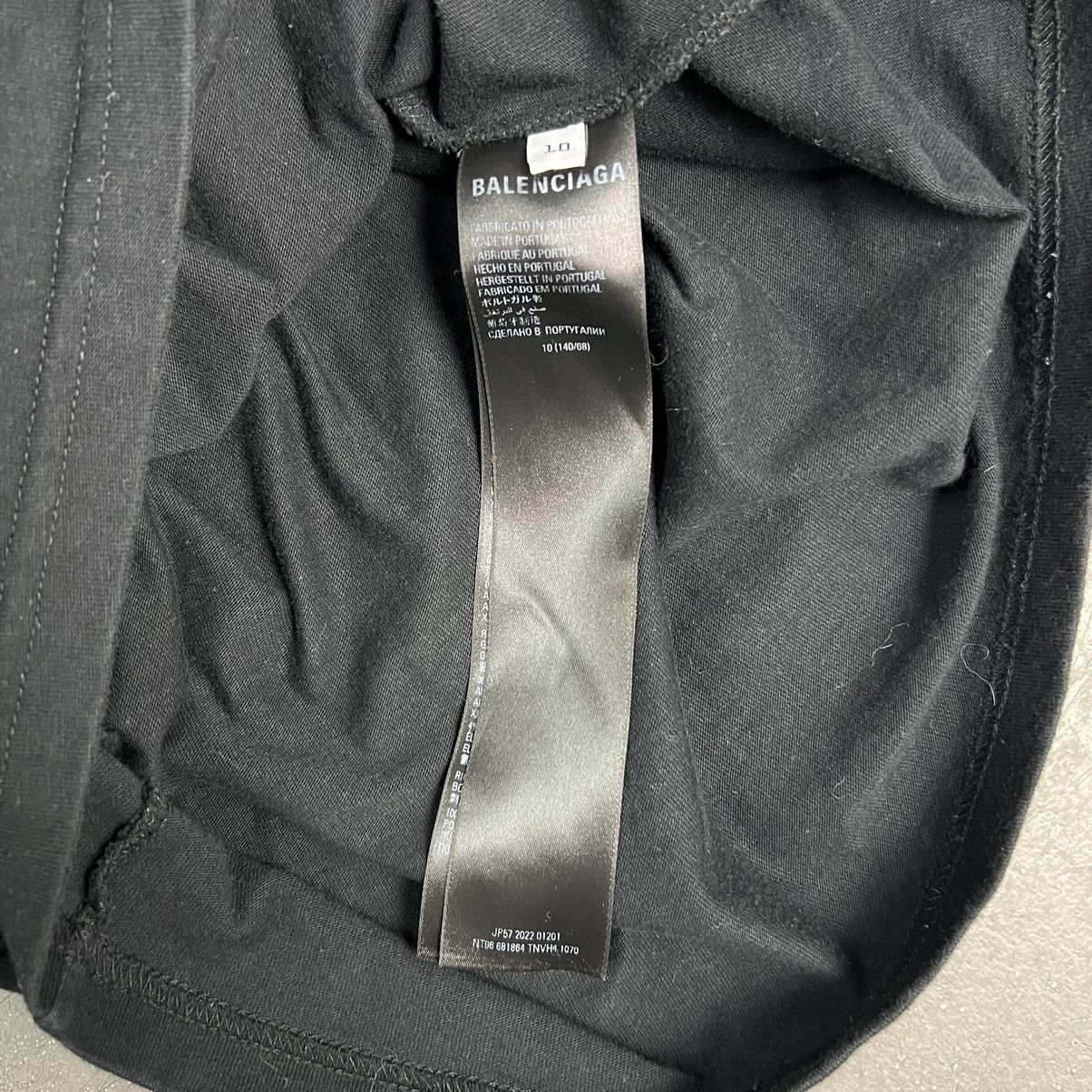 Balenciaga Balenciaga YE24 Be Different Apple Shirt Size US S / EU 44-46 / 1 - 4 Thumbnail