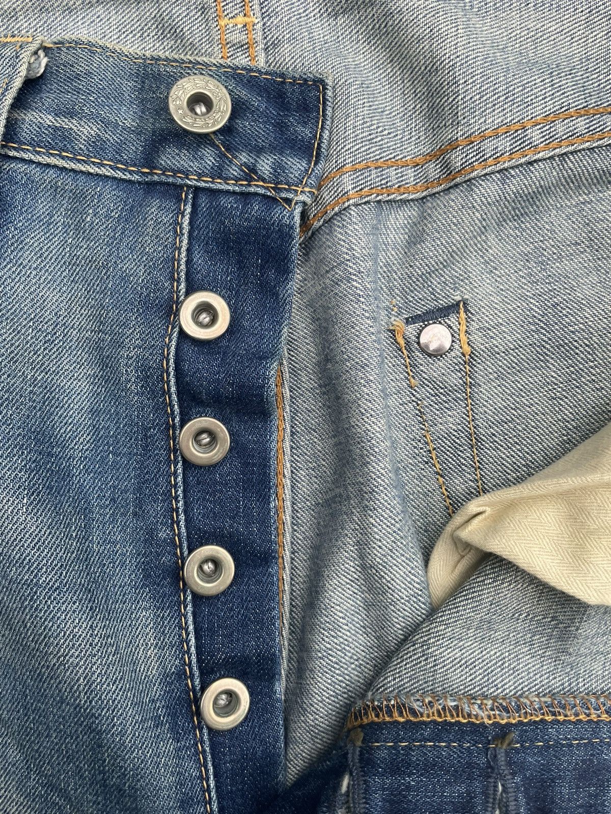 Levi's Vintage 2008 Levis 501XX E Distresed & Rework Size US 33 - 24 Thumbnail