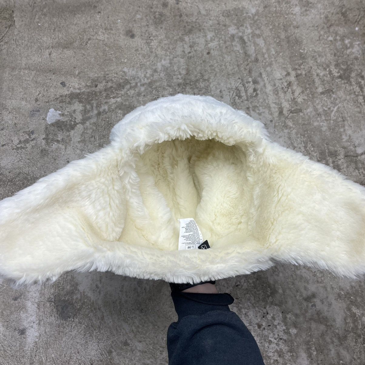 Reebok SHAPKA USHANKA REEBOK Y2K TEDDY FUR CREAM HAT - № 4236 Size ONE SIZE - 6 Thumbnail