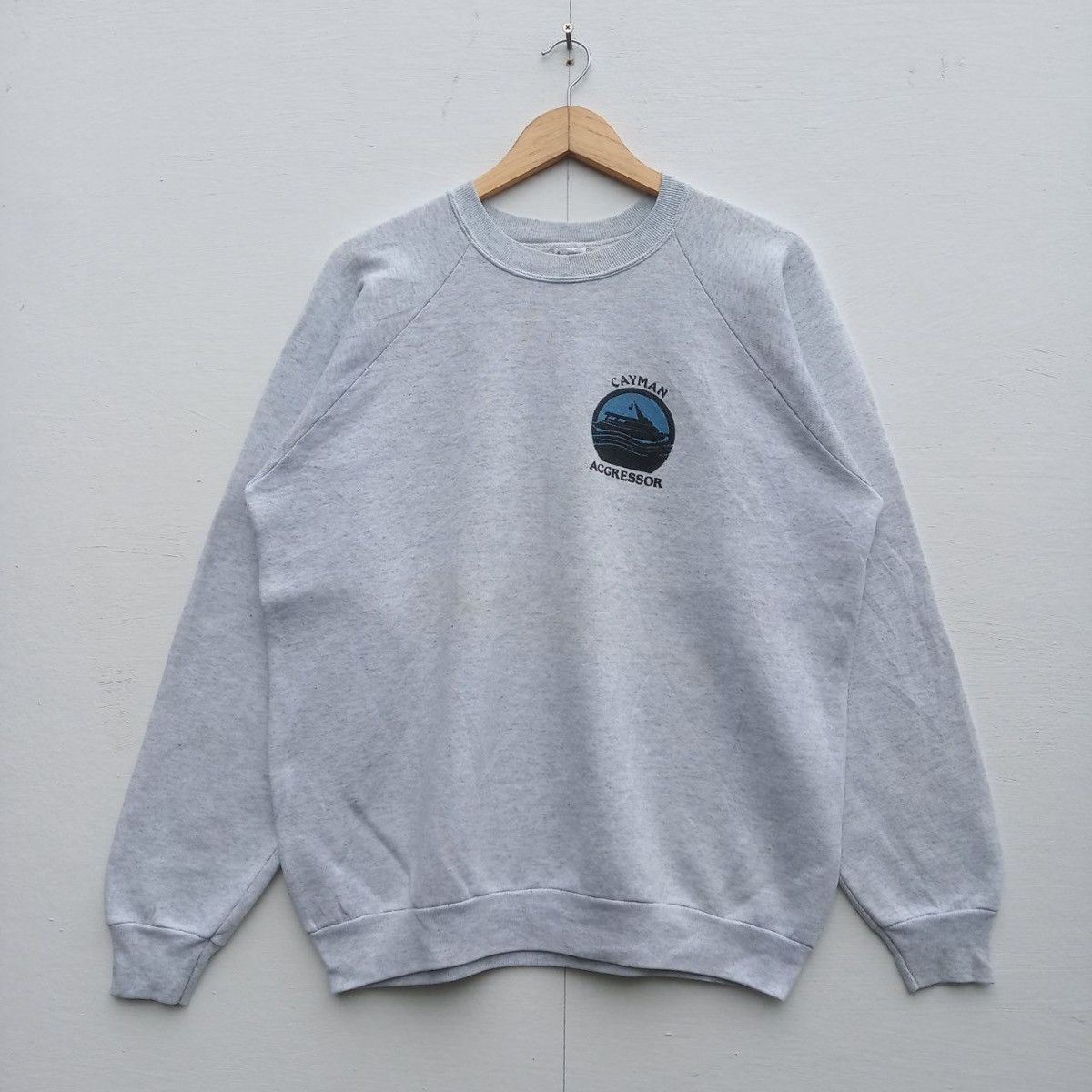 Island Shores × Vintage Vintage Cayman Aggressor liveaboard diving trip sweatshirt Size US L / EU 52-54 / 3 - 2 Thumbnail