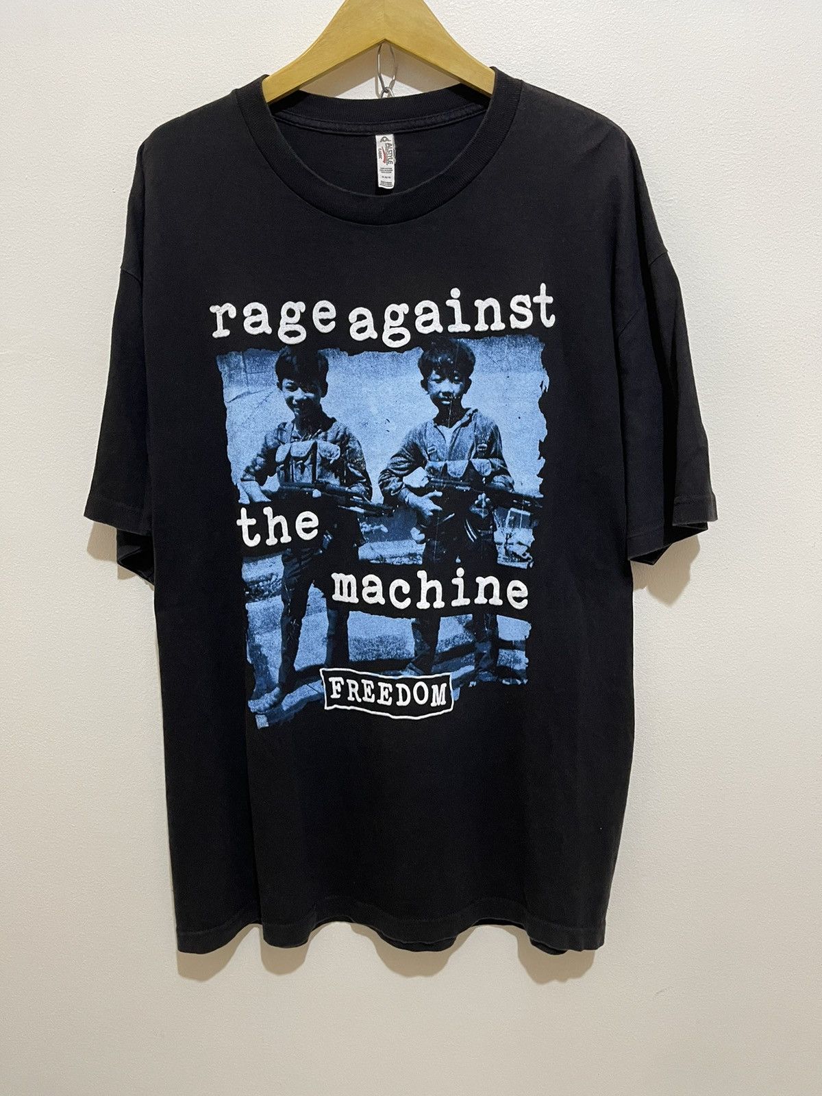 Rock Off Rage Against The Machine Pride Ufficiale Uomo Maglietta