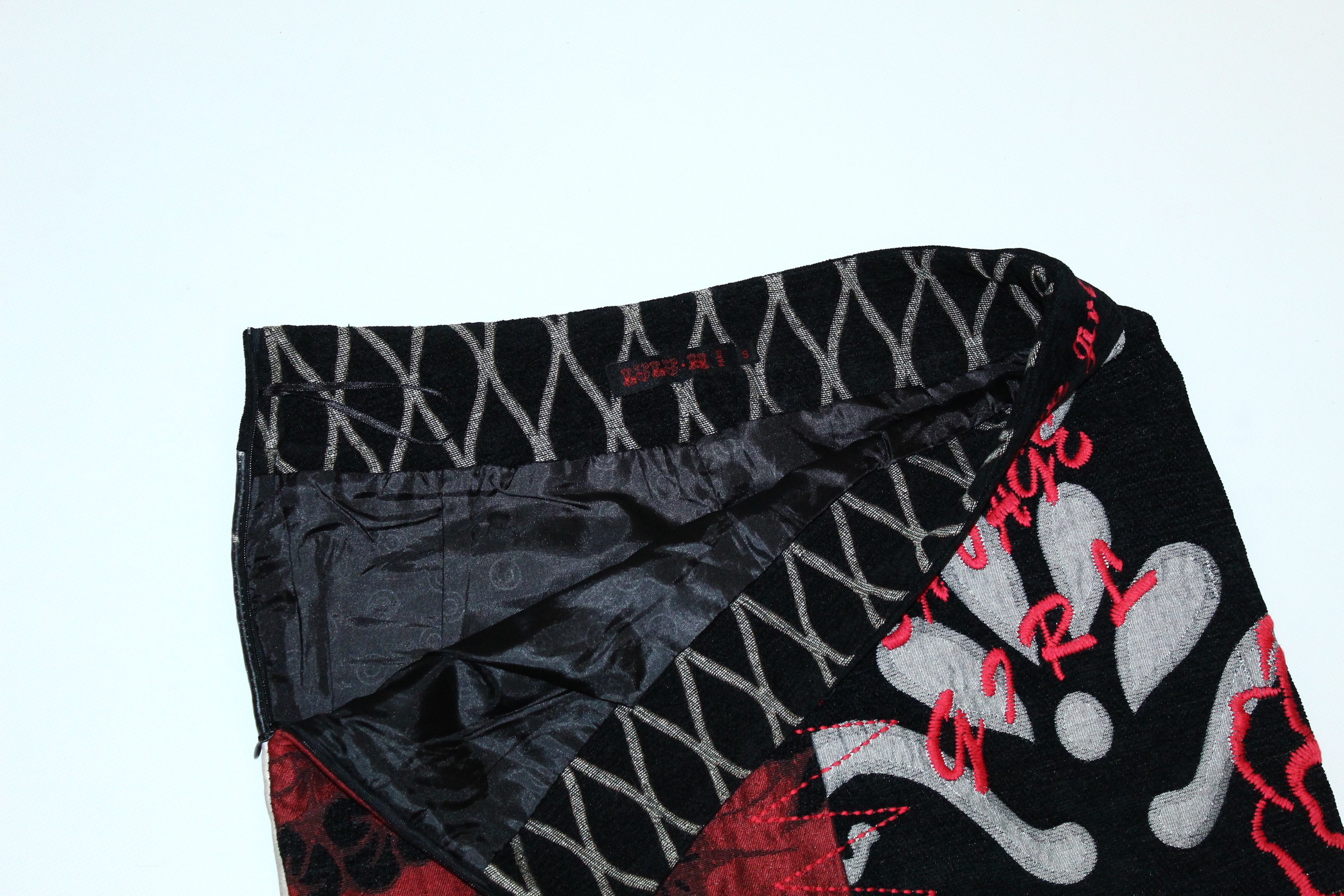 Japanese Brand 🔥VTG🔥 LULU-H Paris "Savage Girl" Pop Artwork Mini Skirt Size 29" - 5 Thumbnail