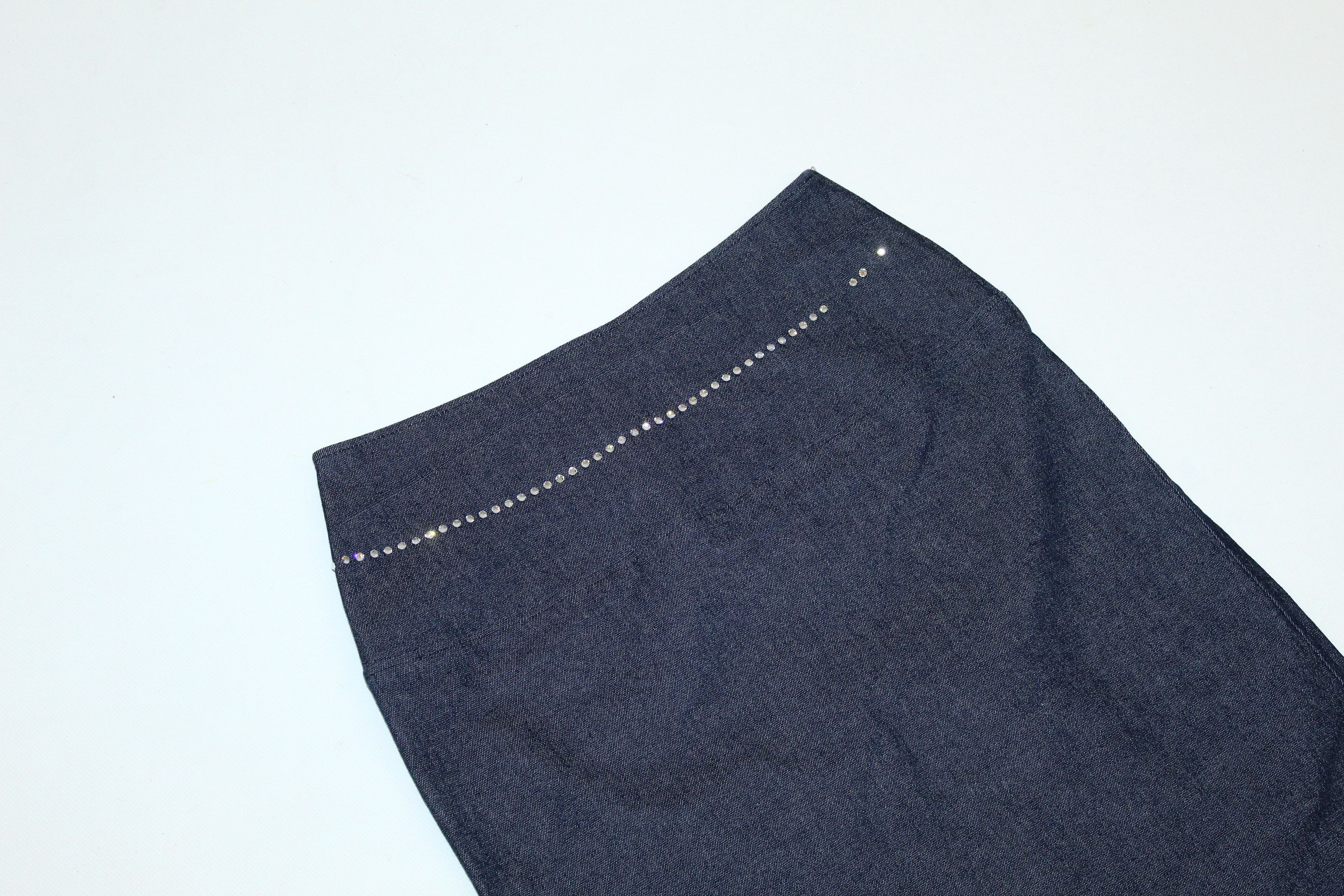 Beauty Beast VTG Widcat Y2K Skull Logo Print Raw Denim Skirt Size 27" / US 4 / IT 40 - 3 Thumbnail