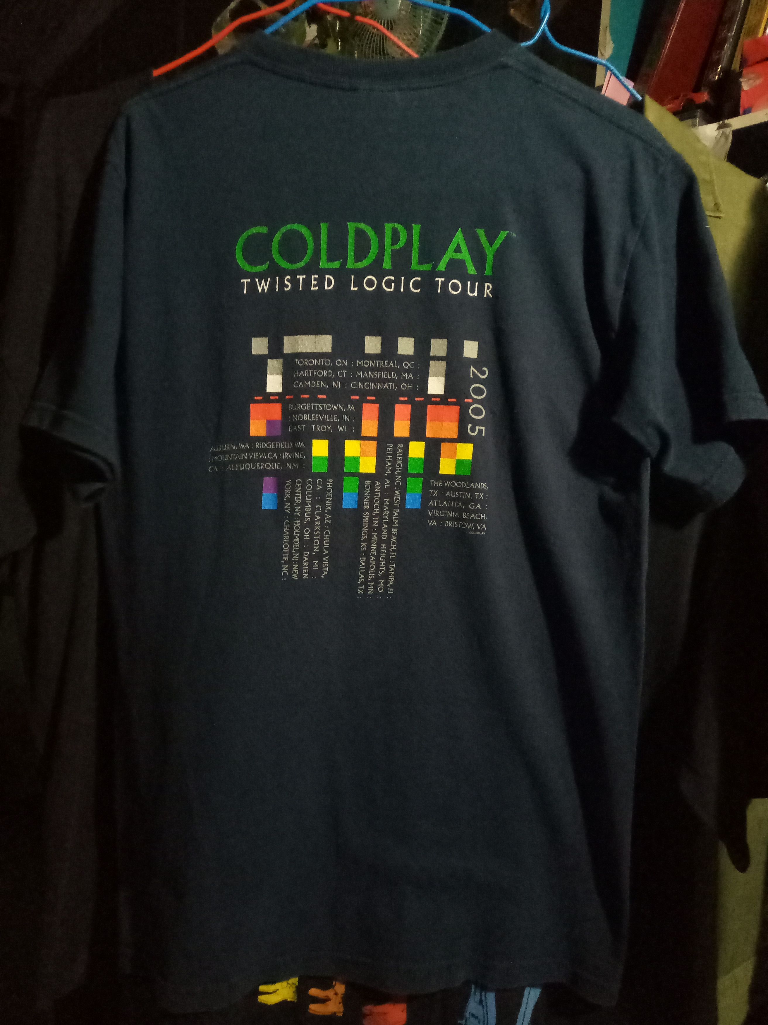Band Tees Vintage Coldplay Twisted logic tour 2005 tshirts concerts Size US S / EU 44-46 / 1 - 3 Thumbnail
