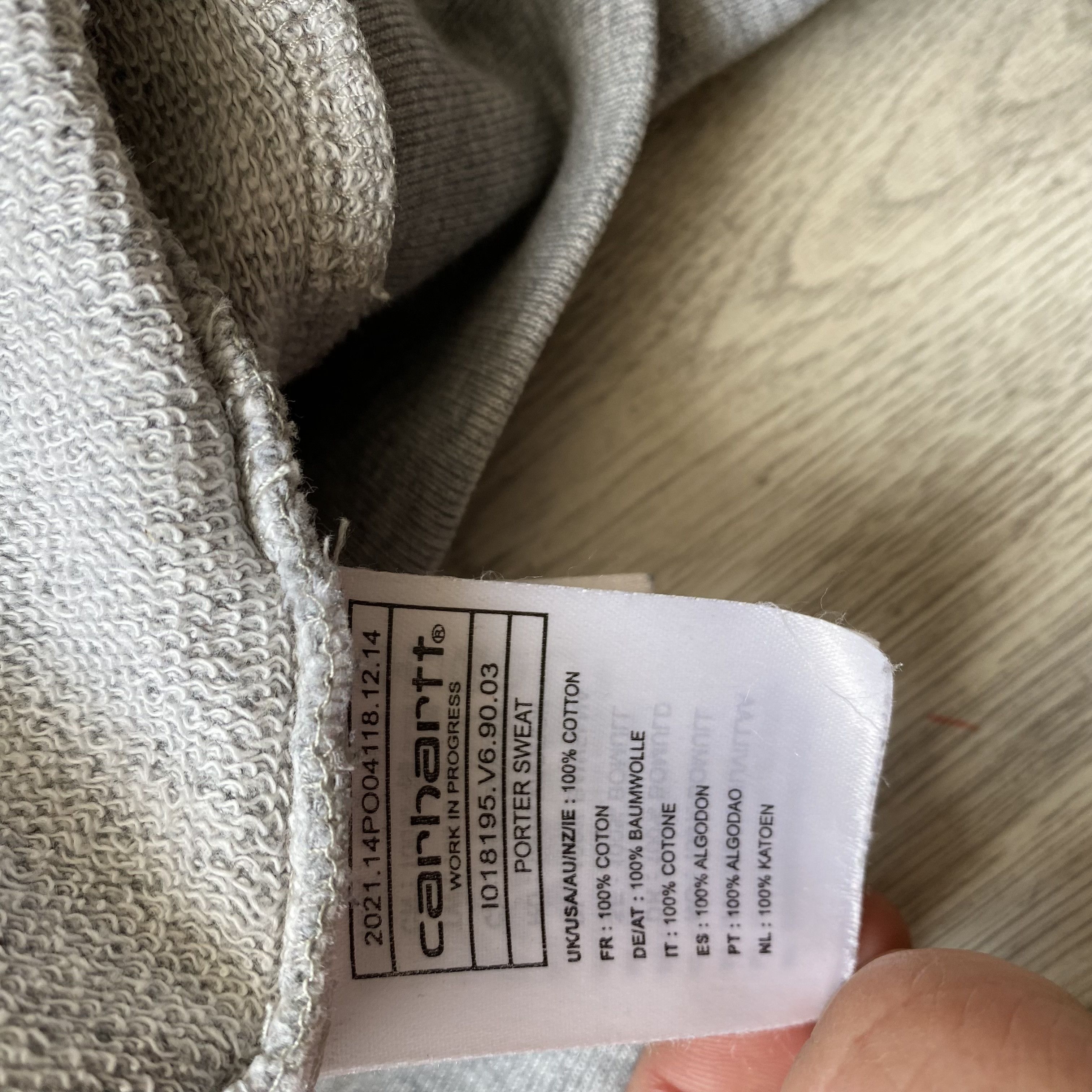 Carhartt Vintage Carhartt Sweatshirt Crewneck Size US L / EU 52-54 / 3 - 9 Thumbnail