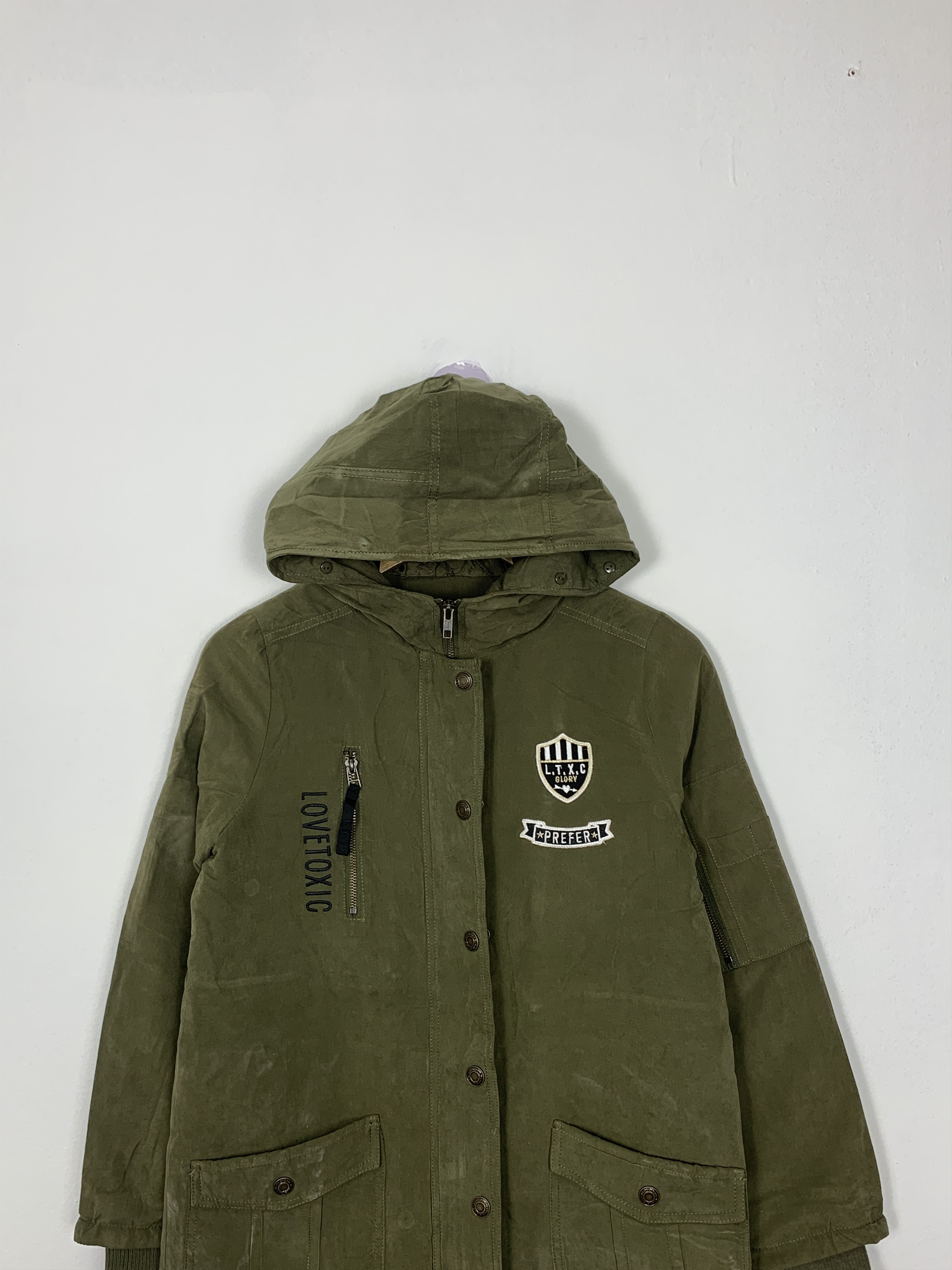 Japanese Brand Vintage LOVETOXIC Hoodie Quilted Lining Jacket J0748 Size US S / EU 44-46 / 1 - 2 Thumbnail