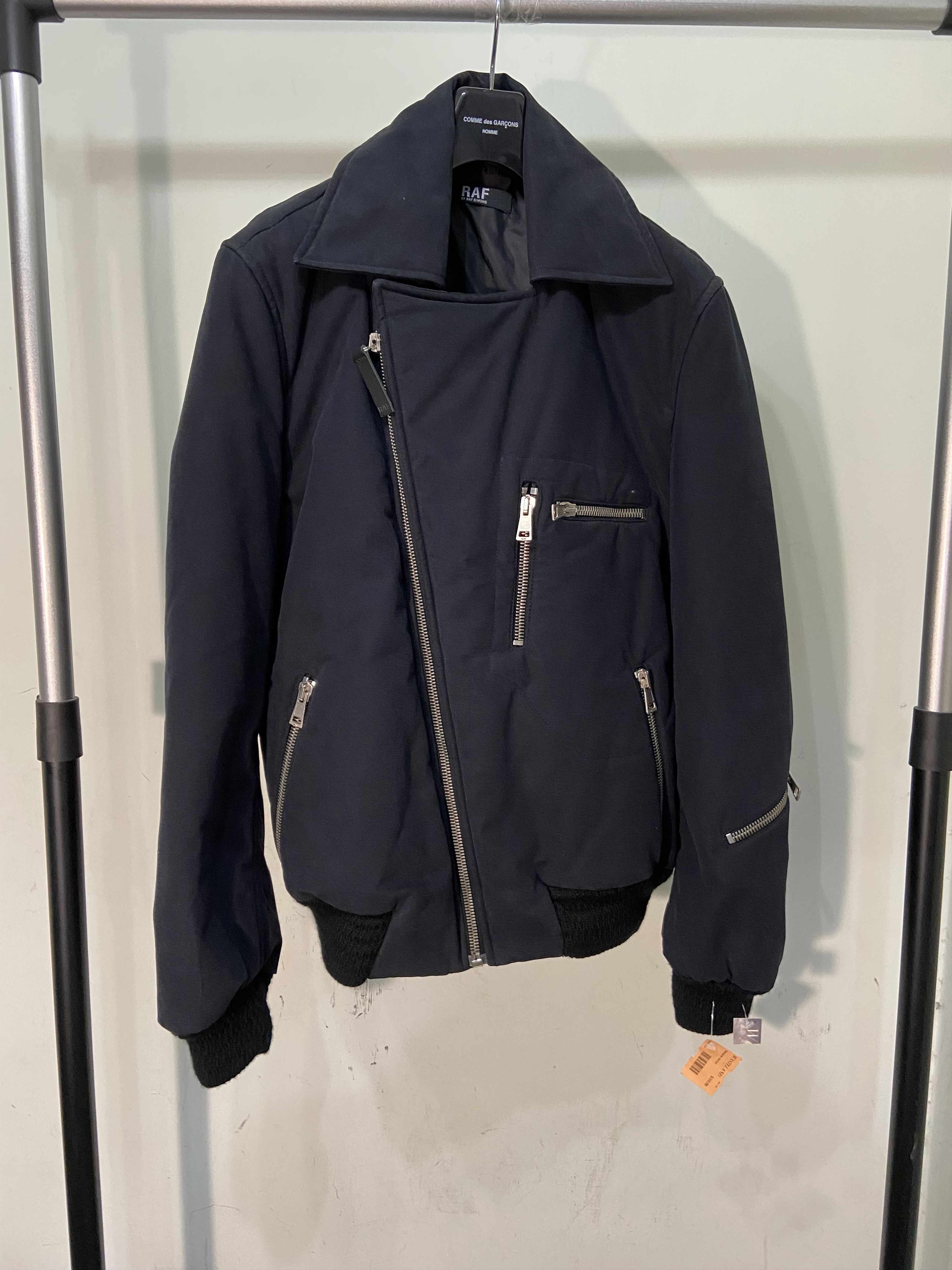 RAF BY RAFSIMONS jacket パーカー RAF SIMONS - RAF SIMONS パーカー バッジアンドプリント