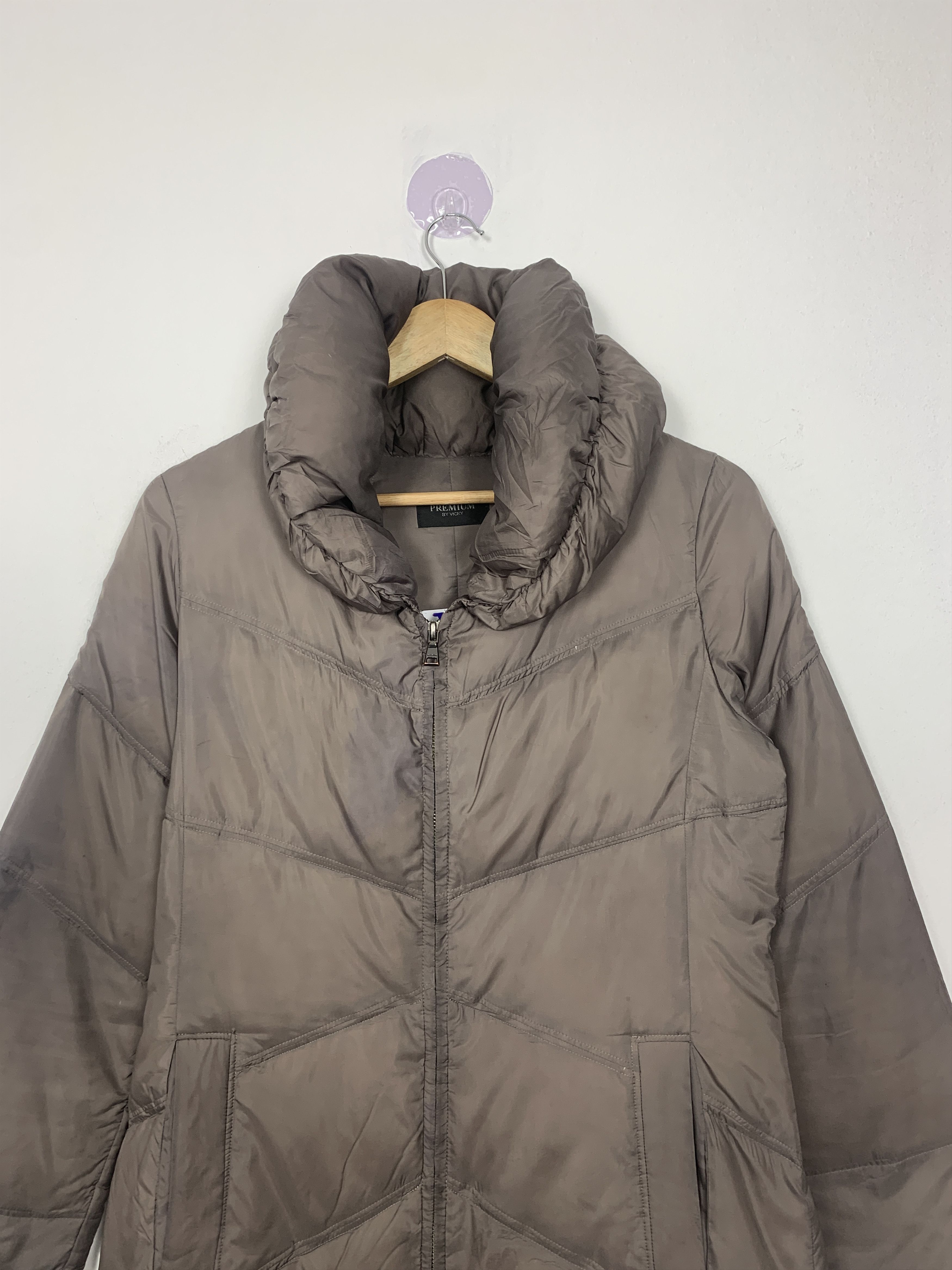 Japanese Brand Vintage PREMIUM BY VICKY Puffer Long Jacket J1021 Size US S / EU 44-46 / 1 - 2 Thumbnail