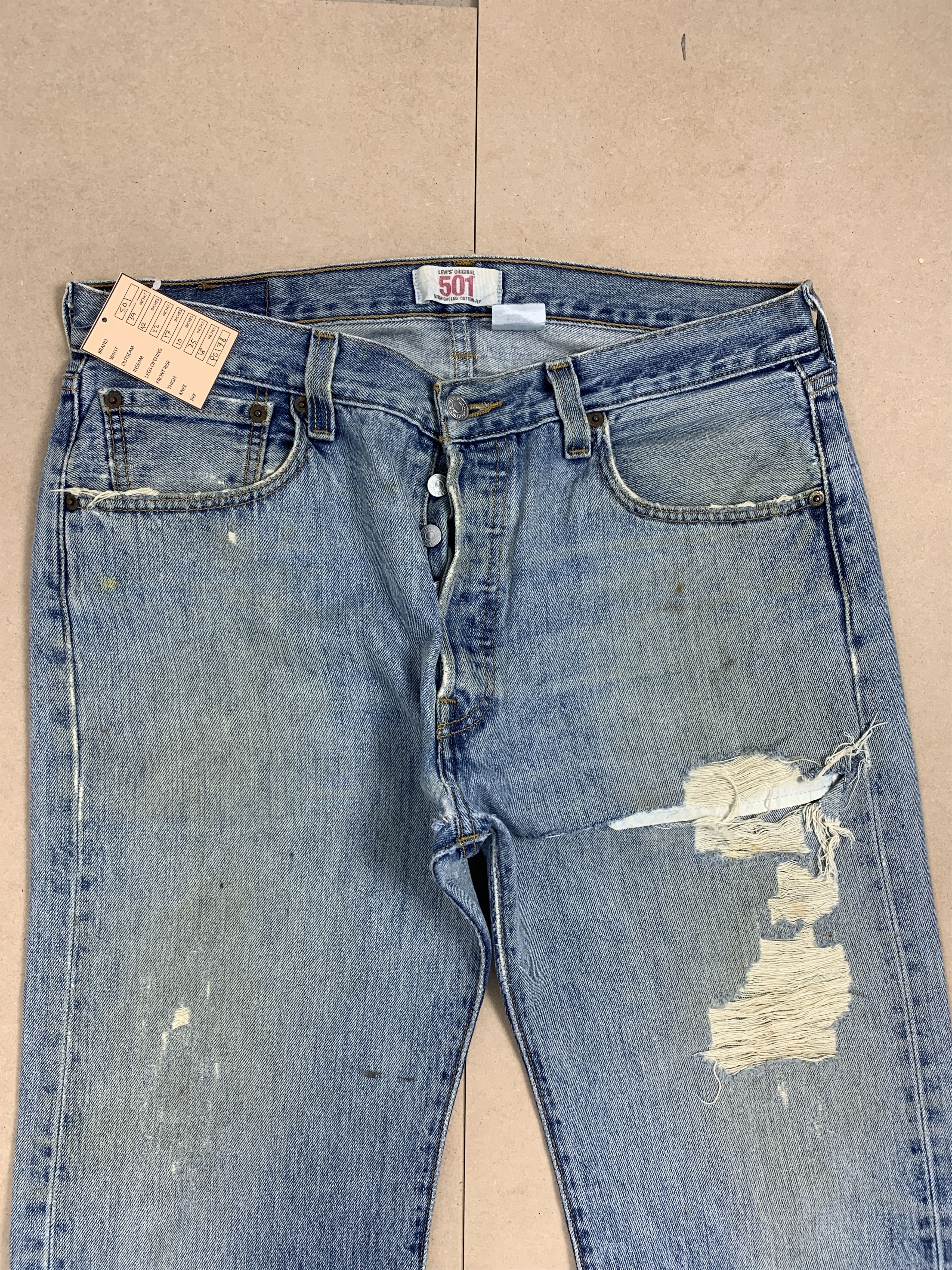 Levi's Vintage LEVI'S 501 Distressed Faded Jeans P0178 Size US 34 / EU 50 - 2 Thumbnail