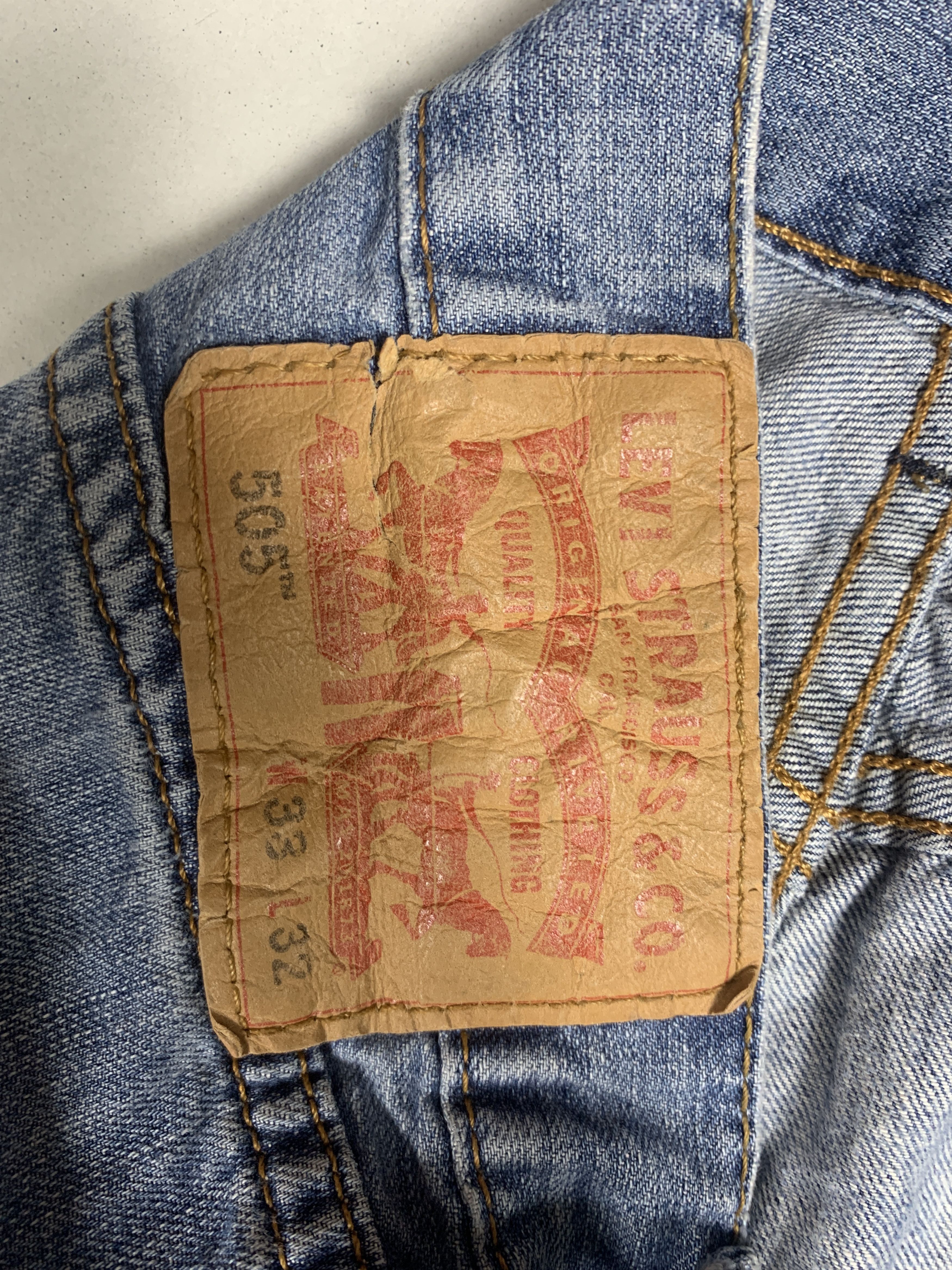 Levi's × Vintage Vintage LEVI'S 505 Distressed Faded Straight Cut Mid Wash Size US 32 / EU 48 - 9 Thumbnail
