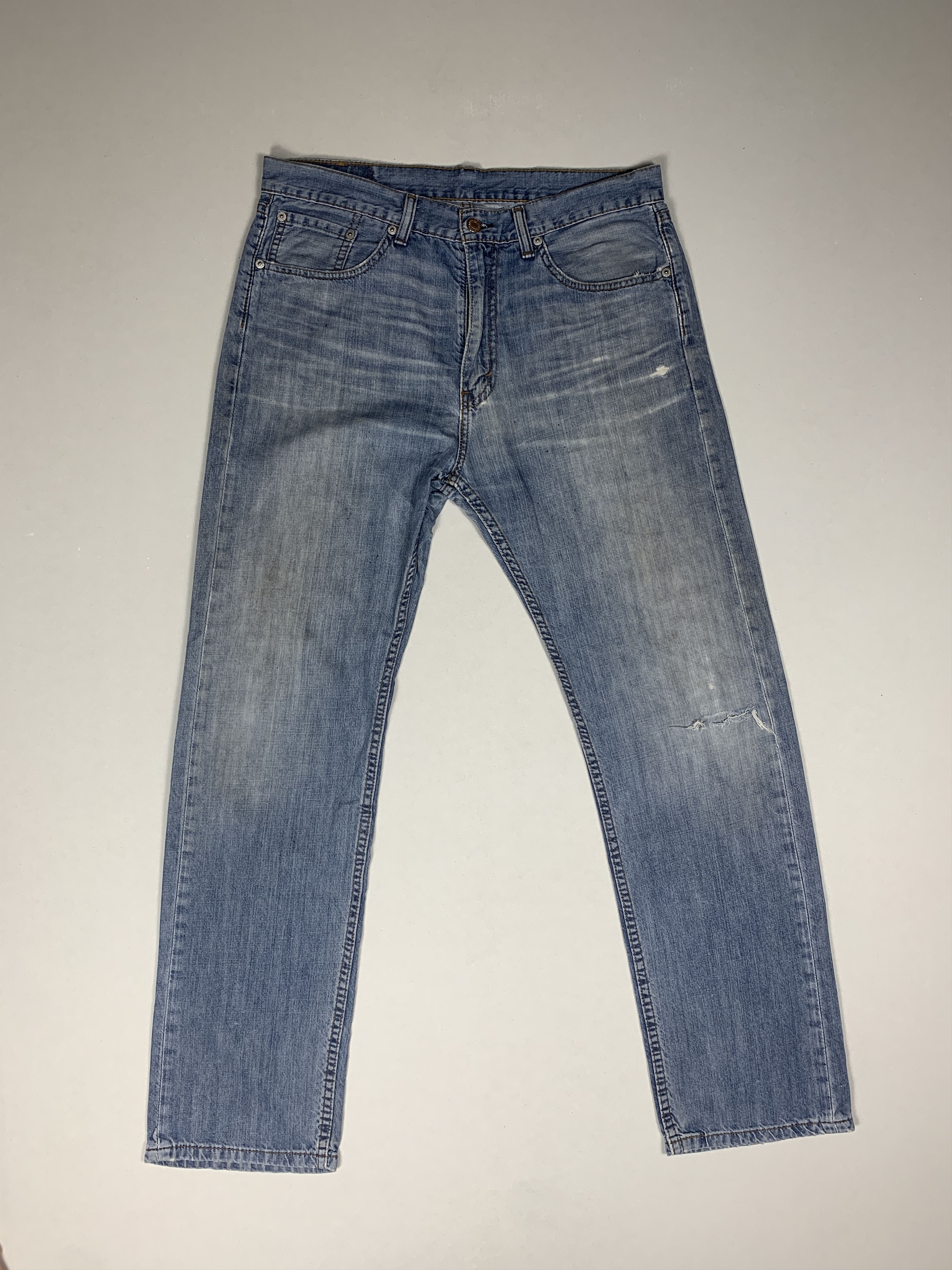 Levi's × Vintage Vintage LEVI'S 505 Distressed Faded Straight Cut Mid Wash Size US 32 / EU 48 - 1 Thumbnail