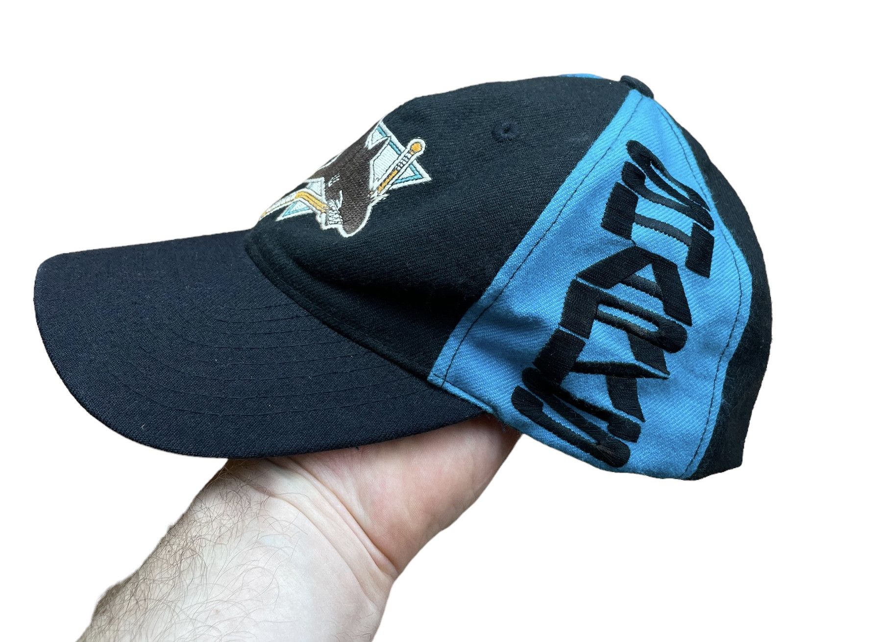 NHL × Vintage Vintage San Jose Sharks NHL Cap Rare Sport Hype Y2K Size ONE SIZE - 2 Thumbnail