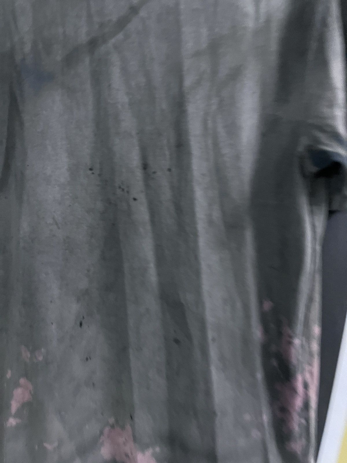 Japanese Brand THRASHED SUN FADED UNIQLO TSHIRT Size US M / EU 48-50 / 2 - 2 Thumbnail