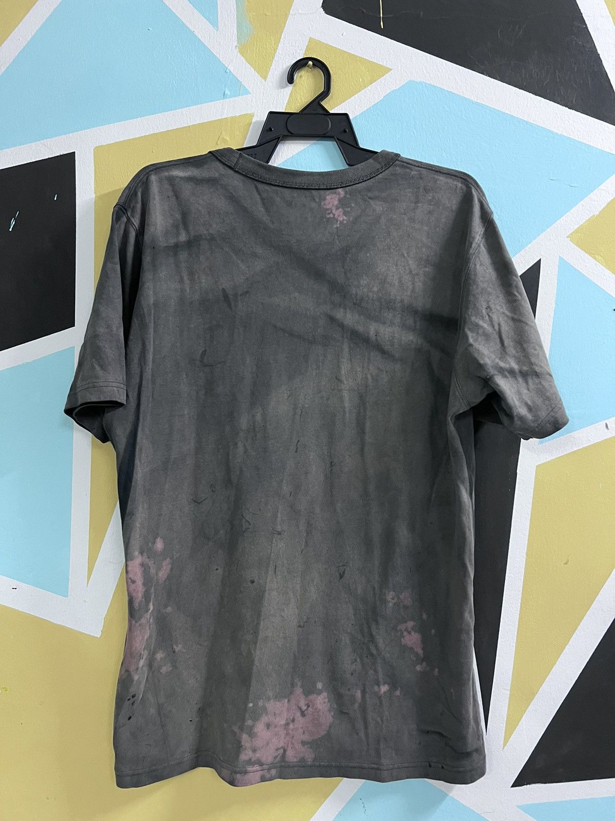 Japanese Brand THRASHED SUN FADED UNIQLO TSHIRT Size US M / EU 48-50 / 2 - 8 Thumbnail