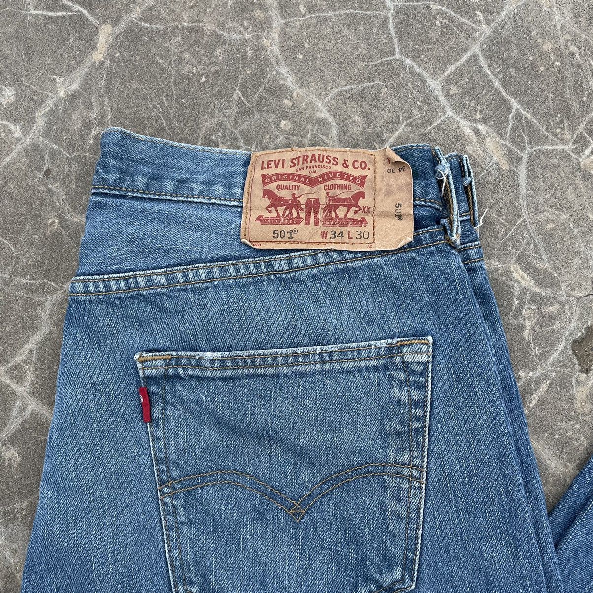 Levi's × Vintage Vintage Levi’s 501 Blue Jeans W34xL30 90s Streetwear Pants Size US 34 / EU 50 - 6 Thumbnail