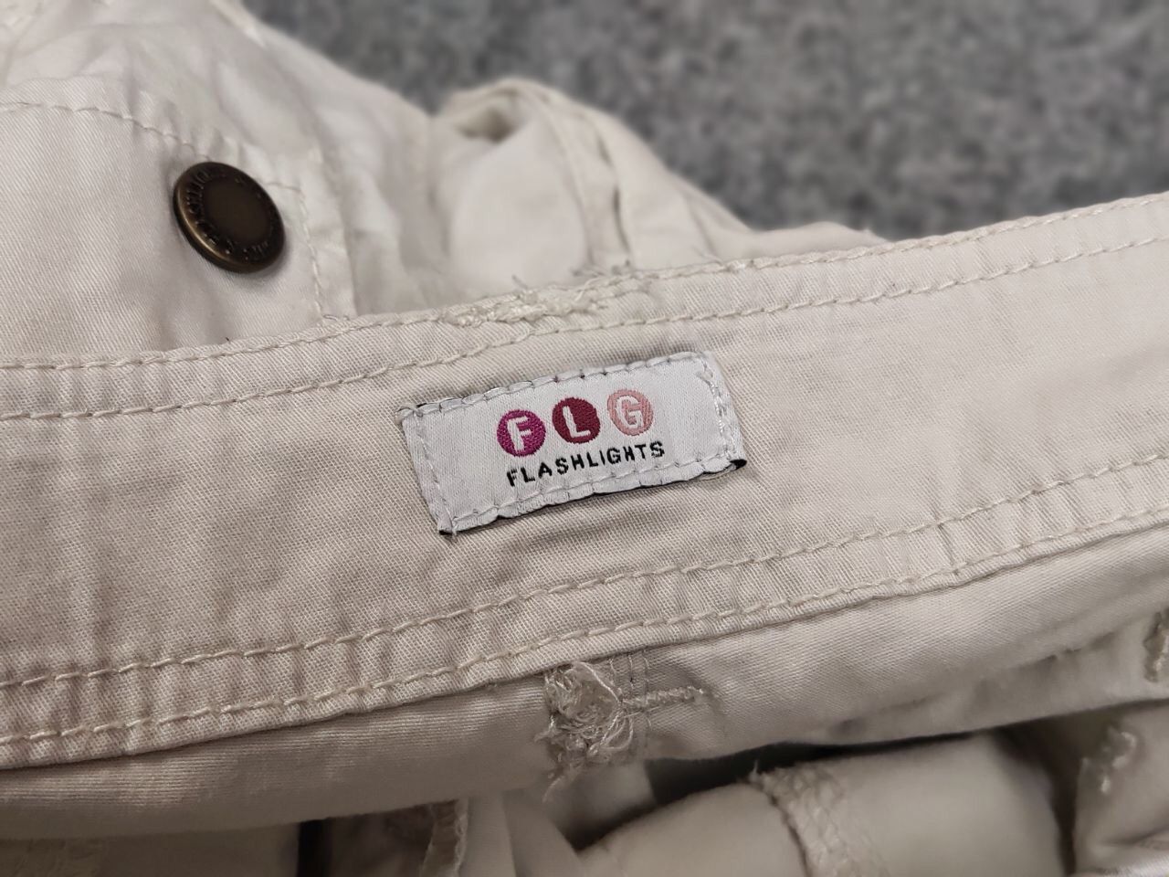 Japanese Brand Vintage 90's Japanese Baggy Multi Pocket Cargo pants Womens Size 32" / US 10 / IT 46 - 18 Thumbnail