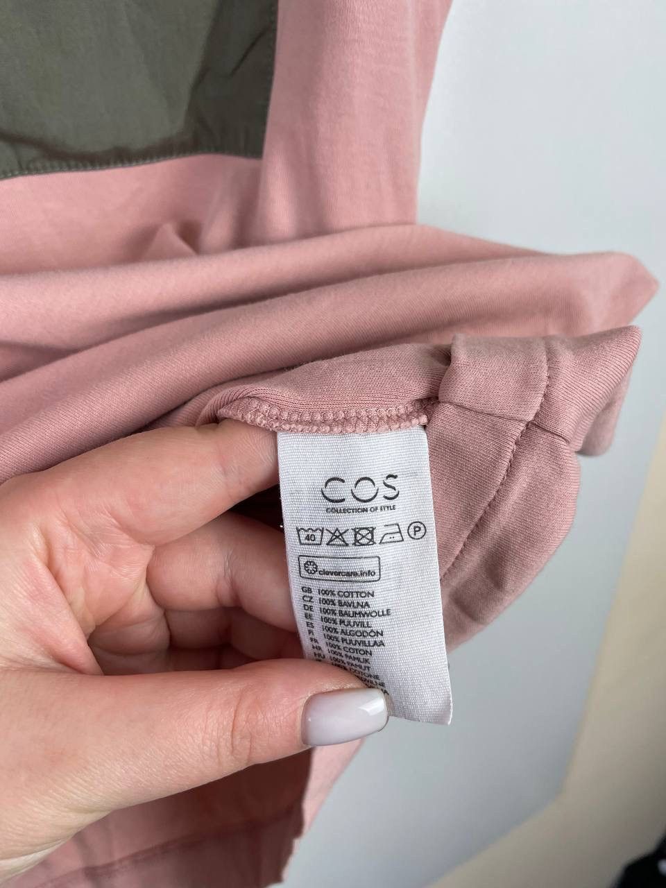 Cos COS luxury t-shirt size M Size US M / EU 48-50 / 2 - 5 Thumbnail