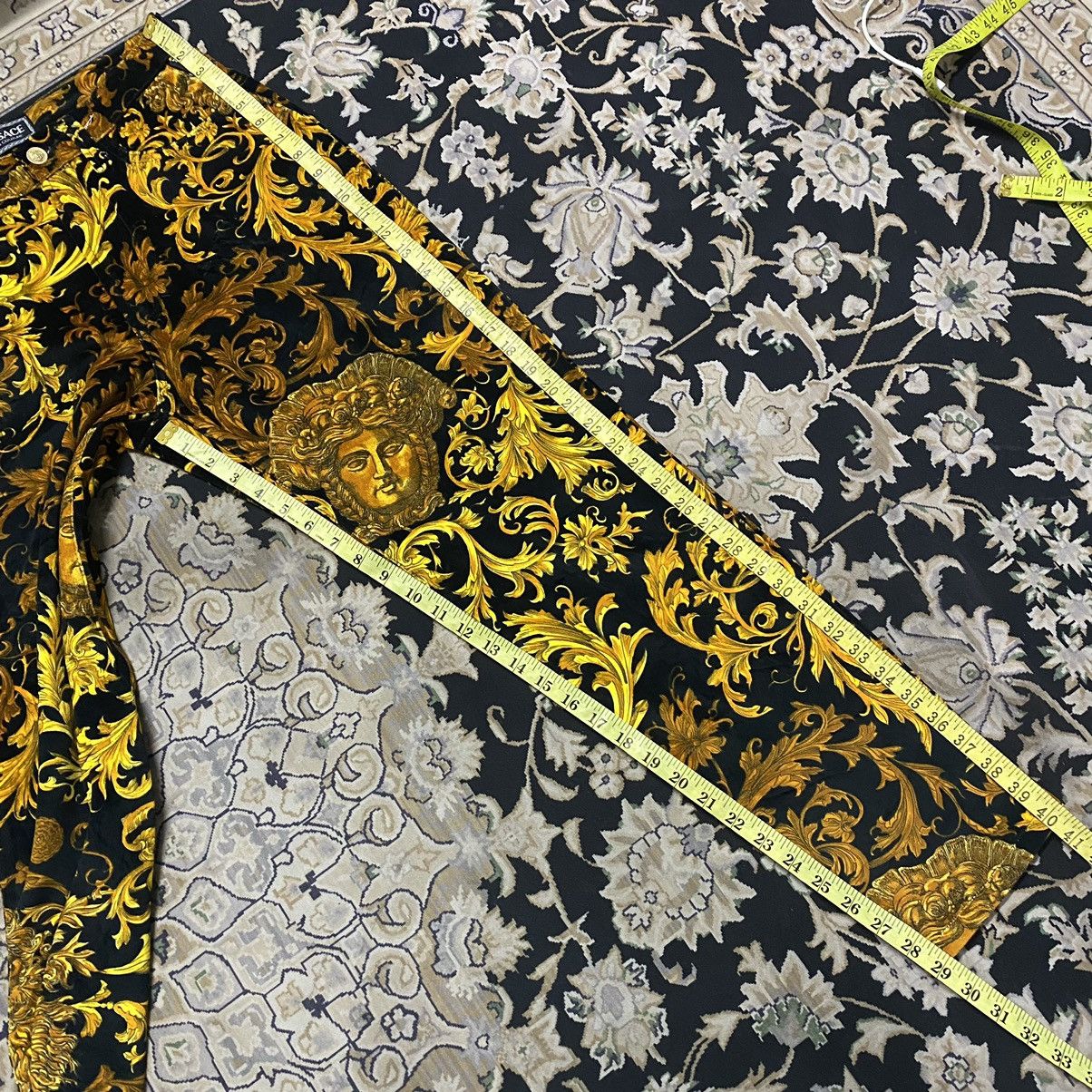 Versace Jeans Couture Vintage Versace Baroque Medusa Velvet Jeans Size 30" / US 8 / IT 44 - 22 Thumbnail