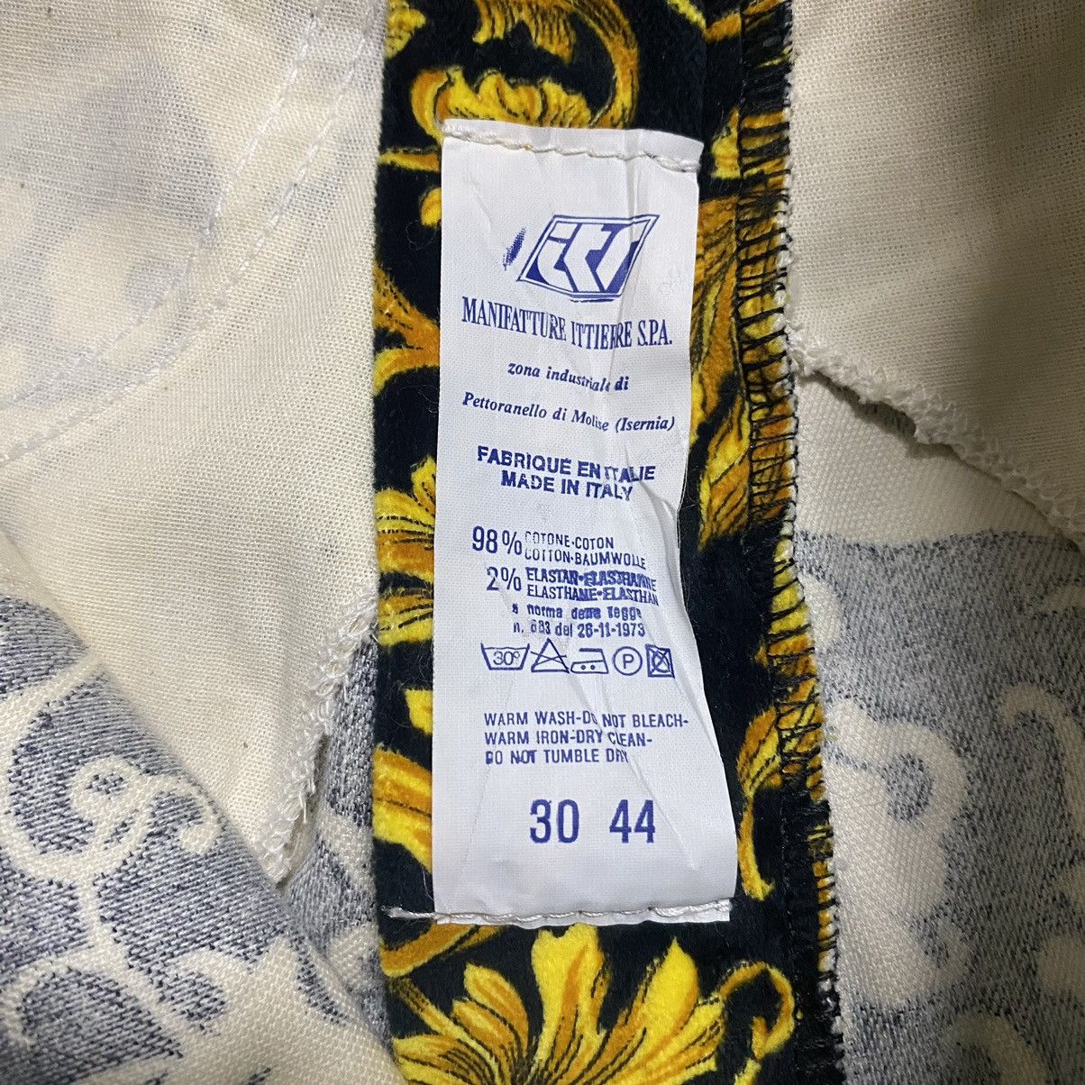 Versace Jeans Couture Vintage Versace Baroque Medusa Velvet Jeans Size 30" / US 8 / IT 44 - 20 Thumbnail