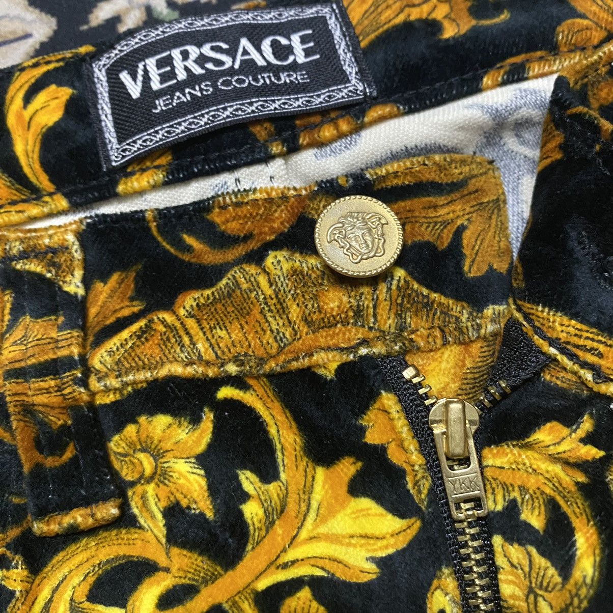 Versace Jeans Couture Vintage Versace Baroque Medusa Velvet Jeans Size 30" / US 8 / IT 44 - 18 Thumbnail