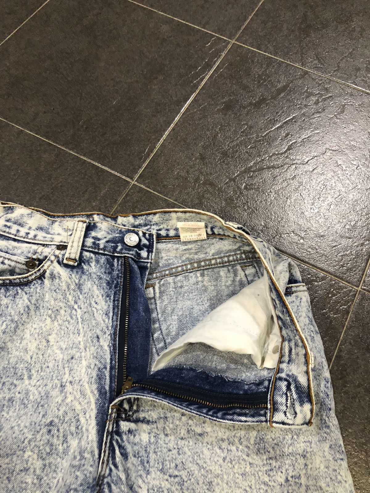 Levi's Vintage Levis 505 0214 Acid Wash Denim Size 26" / US 2 / IT 38 - 17 Thumbnail