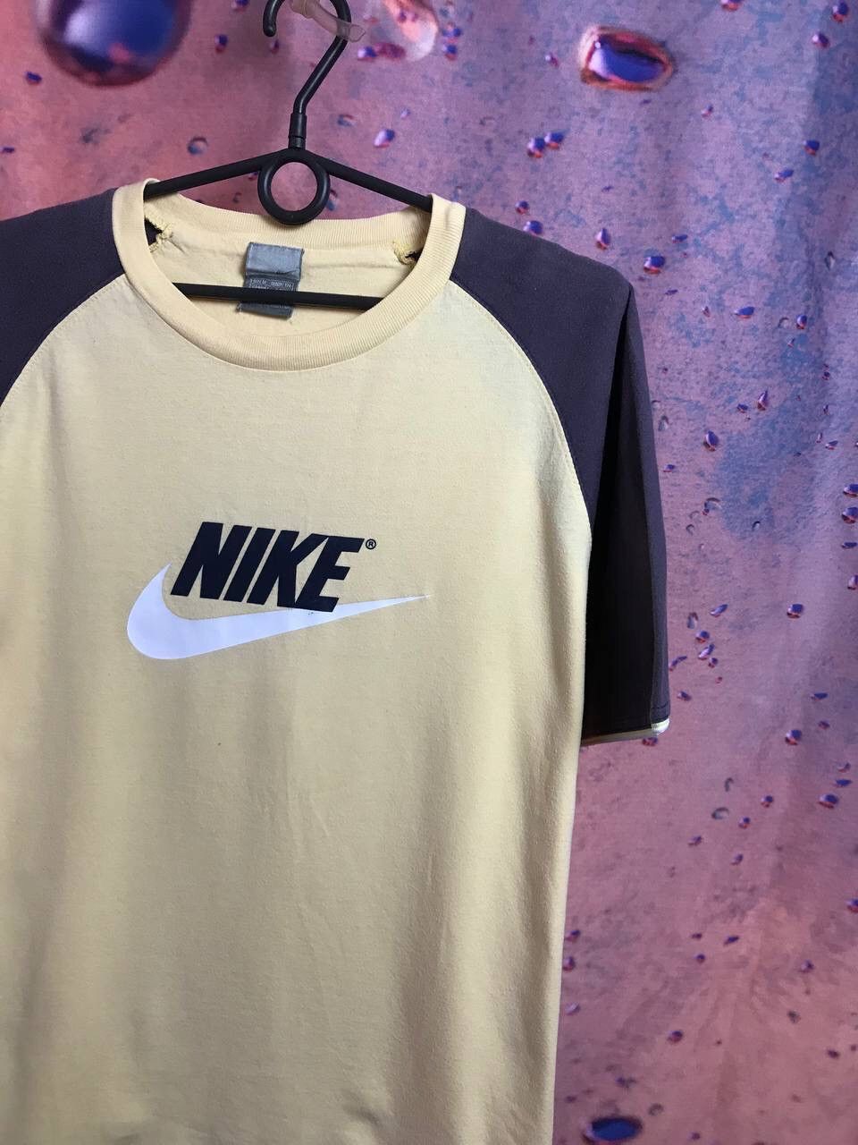 Nike Vintage Nike streetwear big logo tee Size US M / EU 48-50 / 2 - 1 Thumbnail