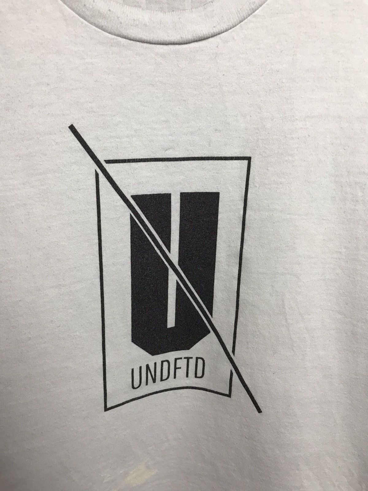 Japanese Brand × Undefeated Undefeated streetwear logo tee Size US L / EU 52-54 / 3 - 3 Thumbnail
