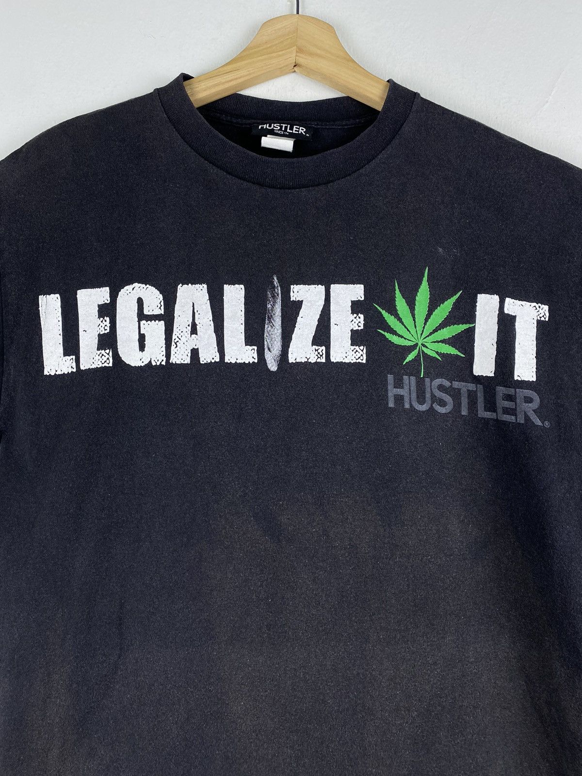 Japanese Brand GONE🔥Vintage Hustler Marijuana Legalize It Tee Weed T Shirt Size US M / EU 48-50 / 2 - 3 Thumbnail