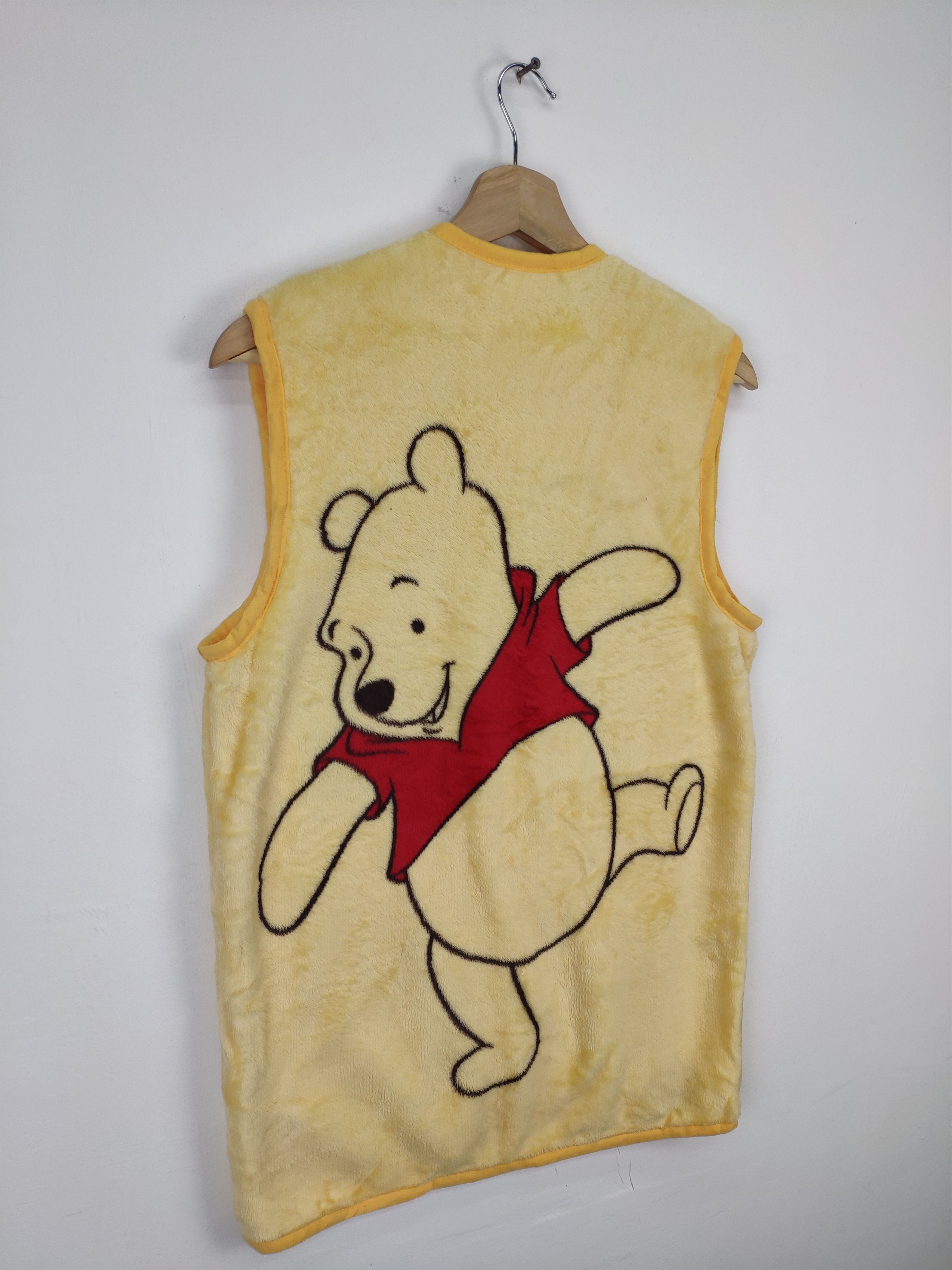 Disney × Japanese Brand × Vintage Winnie The Pooh Fleece Vest All Over Print Size US S / EU 44-46 / 1 - 6 Thumbnail