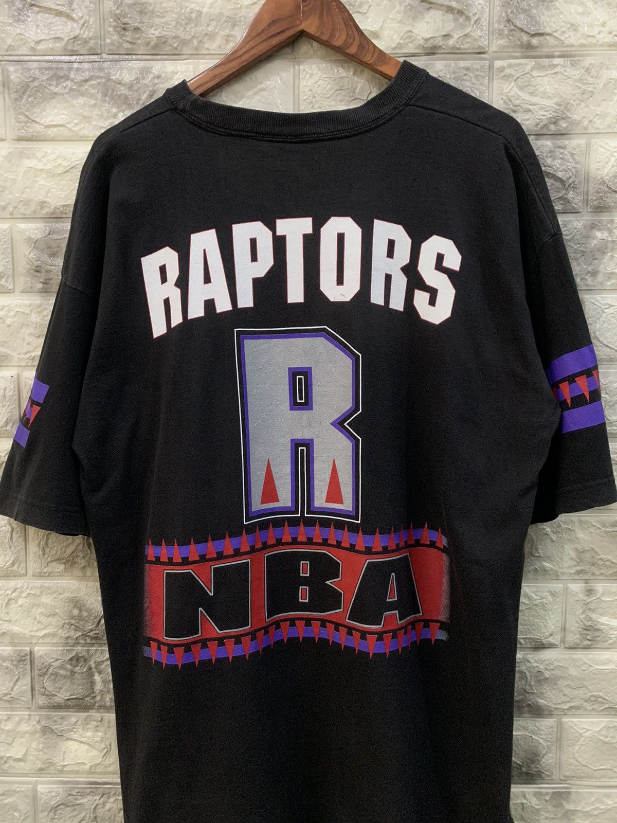 NBA × Vintage Vintage 1996 Toronto Raptors T-Shirt Size US M / EU 48-50 / 2 - 3 Thumbnail