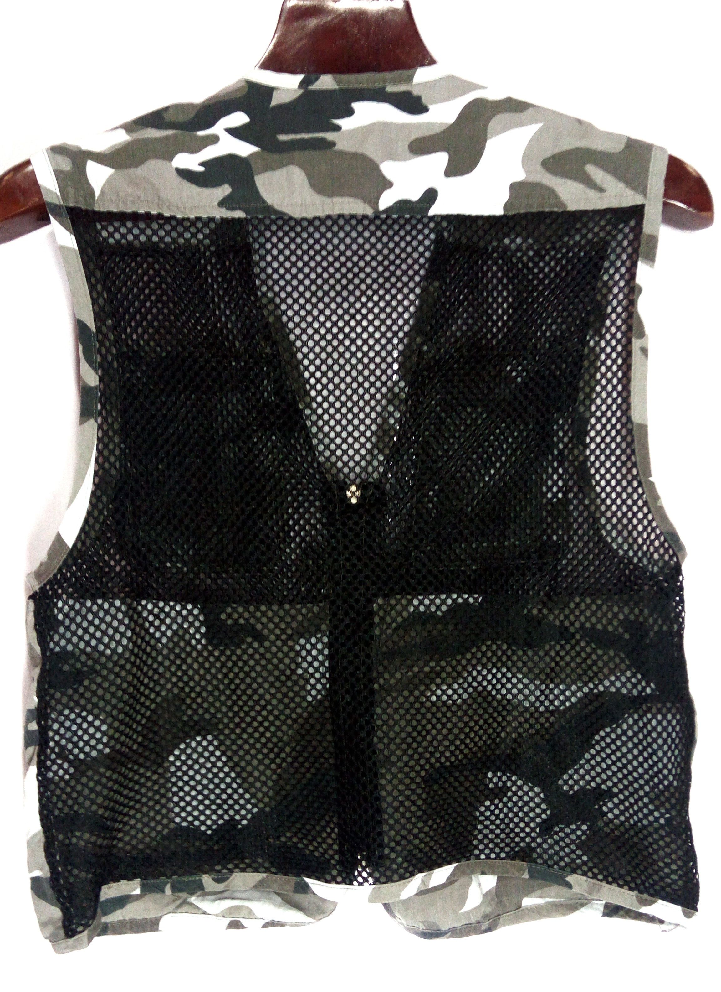 Japanese Brand Japanese brand multi pocket tactical utility camo vest Size US M / EU 48-50 / 2 - 5 Thumbnail