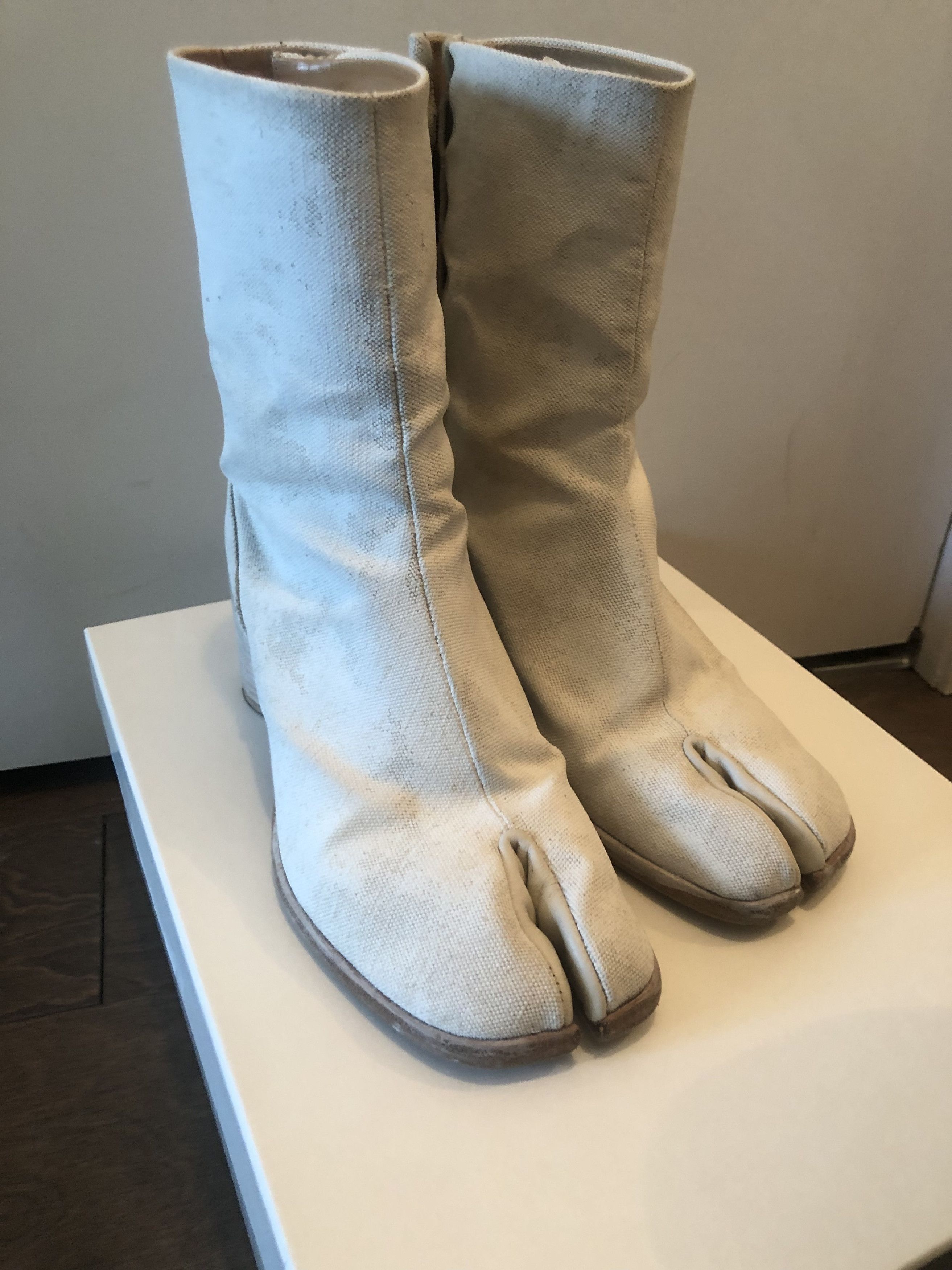 Maison Margiela Off-White Bianchetto Mid Heel Tabi Boots Size US 7 / IT 37 - 1 Thumbnail