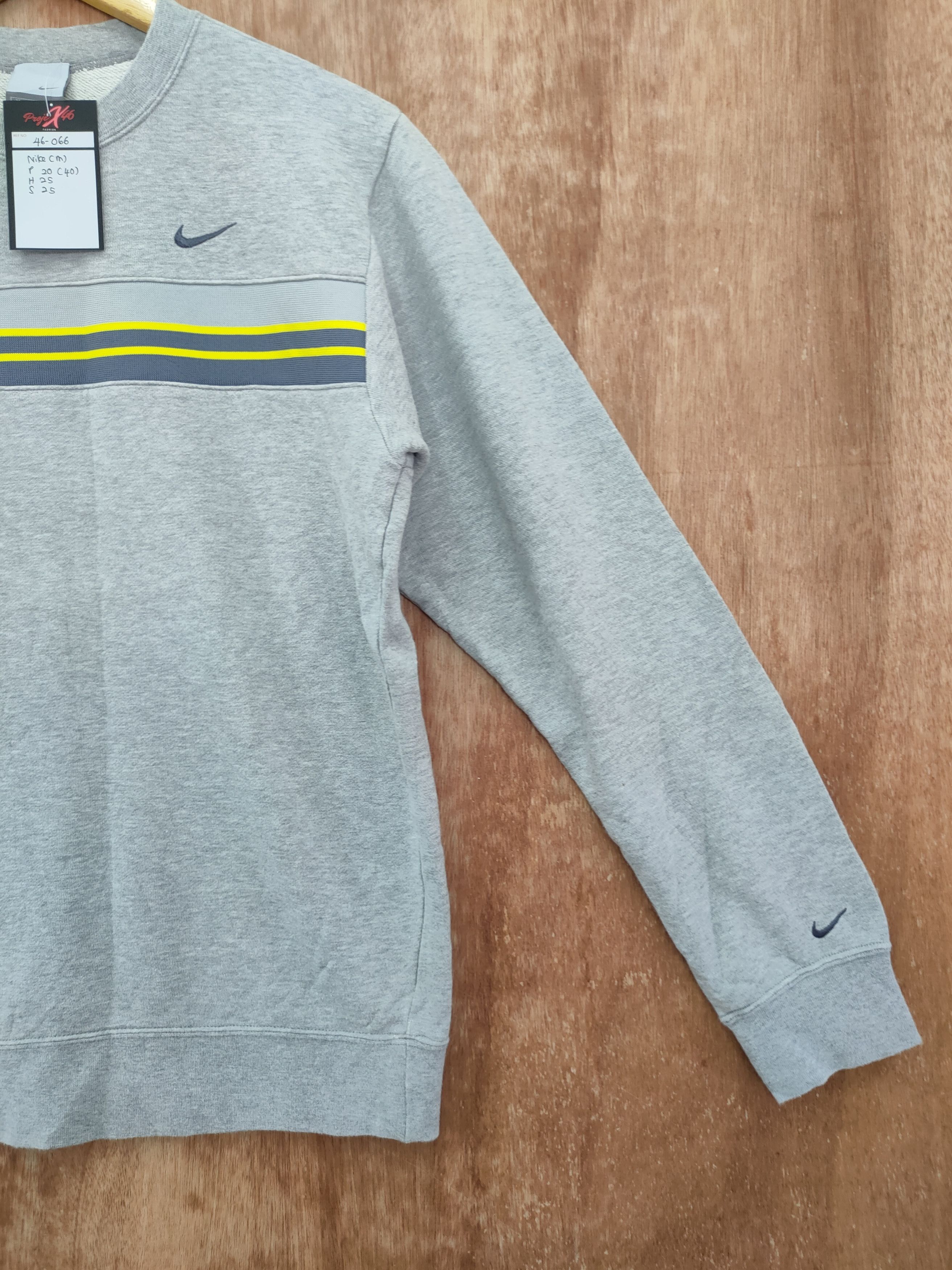 Nike DLL Nike line embroidery logo sweatshirt #46-066 Size US S / EU 44-46 / 1 - 3 Thumbnail