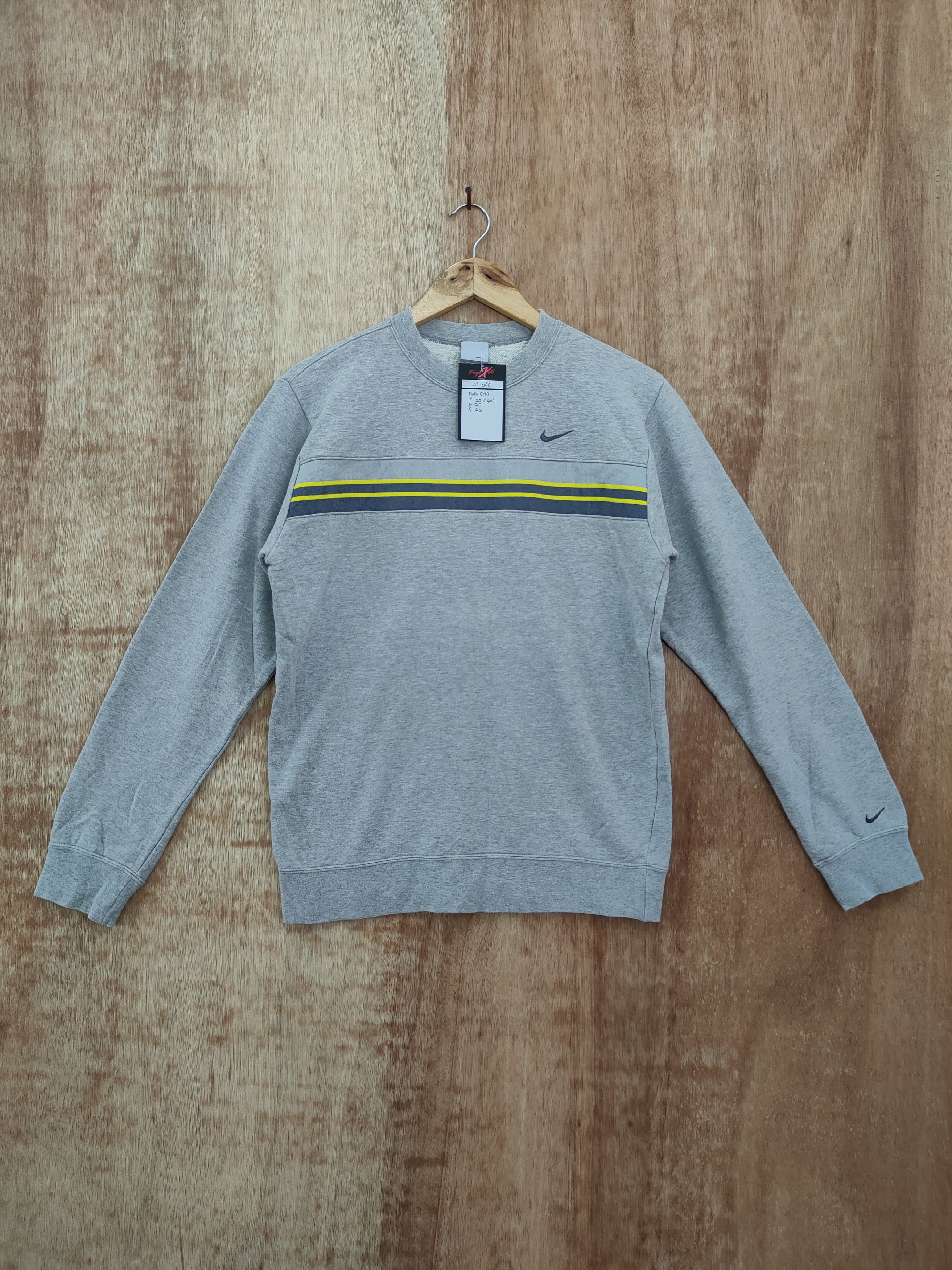 image of Nike Line Embroidery Logo Sweatshirt 46-066 in Grey, Men's (Size Small)
