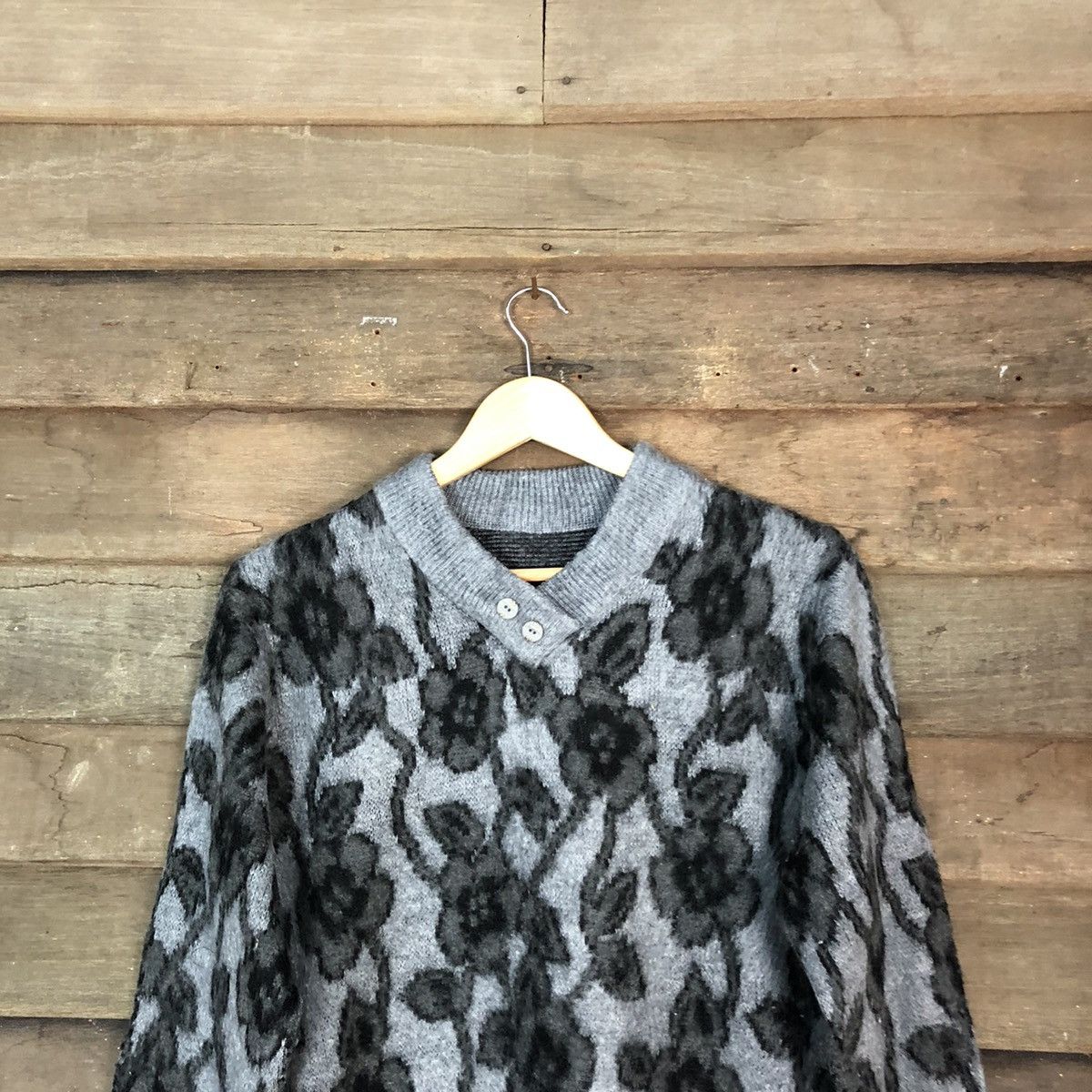Aran Isles Knitwear × Japanese Brand × Vintage Japanese Brand Grey Knitwear full flower Sweater #6751 Size S / US 4 / IT 40 - 2 Thumbnail