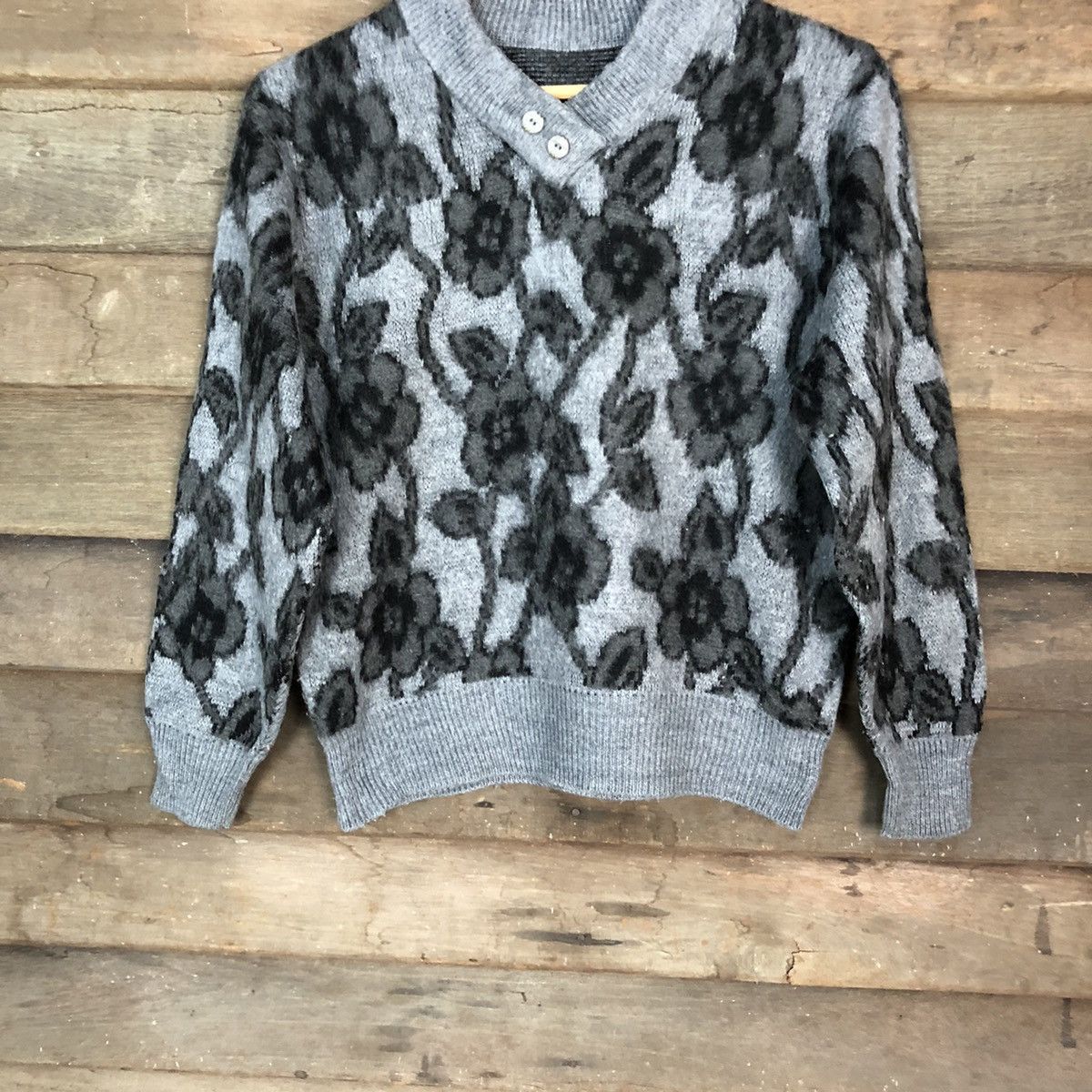 Aran Isles Knitwear × Japanese Brand × Vintage Japanese Brand Grey Knitwear full flower Sweater #6751 Size S / US 4 / IT 40 - 3 Thumbnail