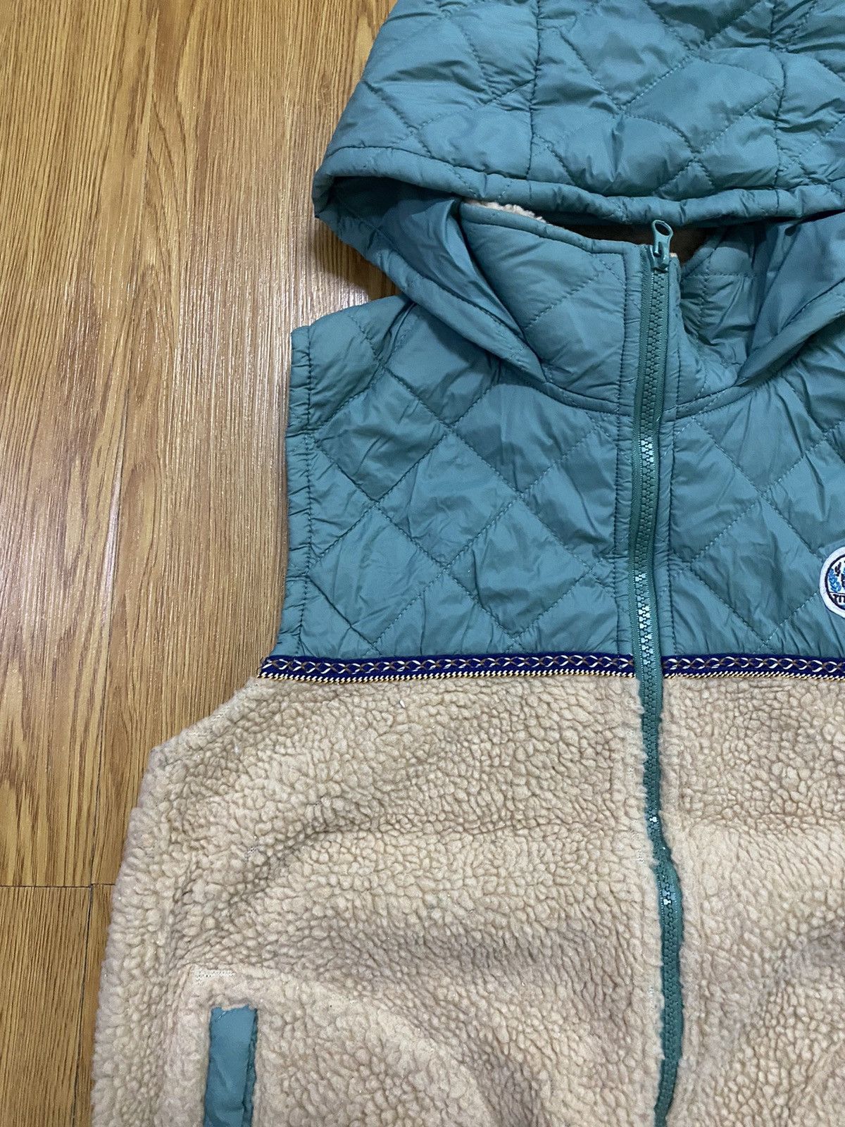 Japanese Brand × Vintage Titicaca Sherpa Hybrid Quilted Hood Vest Jacket Size US M / EU 48-50 / 2 - 5 Thumbnail