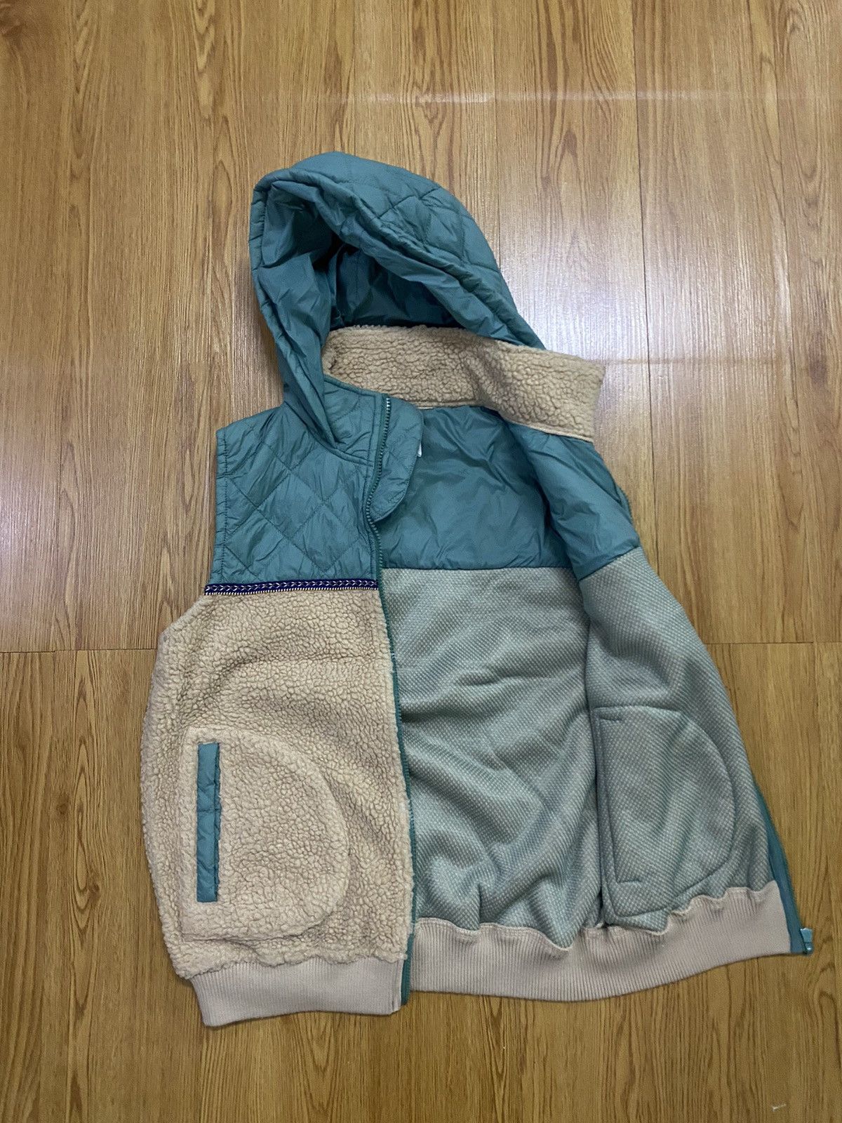 Japanese Brand × Vintage Titicaca Sherpa Hybrid Quilted Hood Vest Jacket Size US M / EU 48-50 / 2 - 3 Thumbnail
