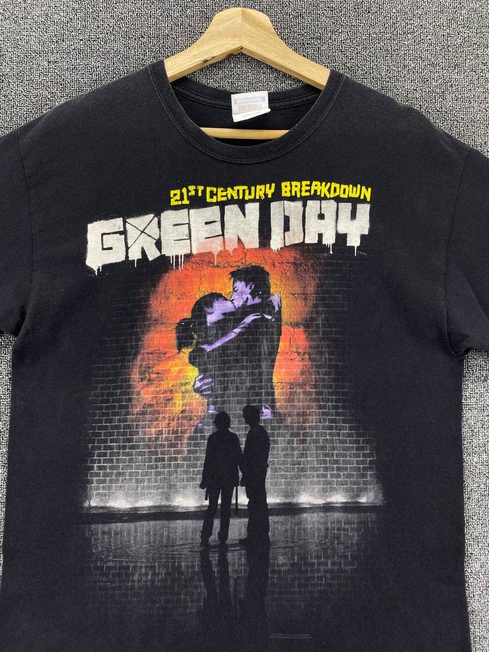 Band Tees Vintage Greenday Punk 21 Century Breakdown Album T Shirts Size US M / EU 48-50 / 2 - 4 Thumbnail