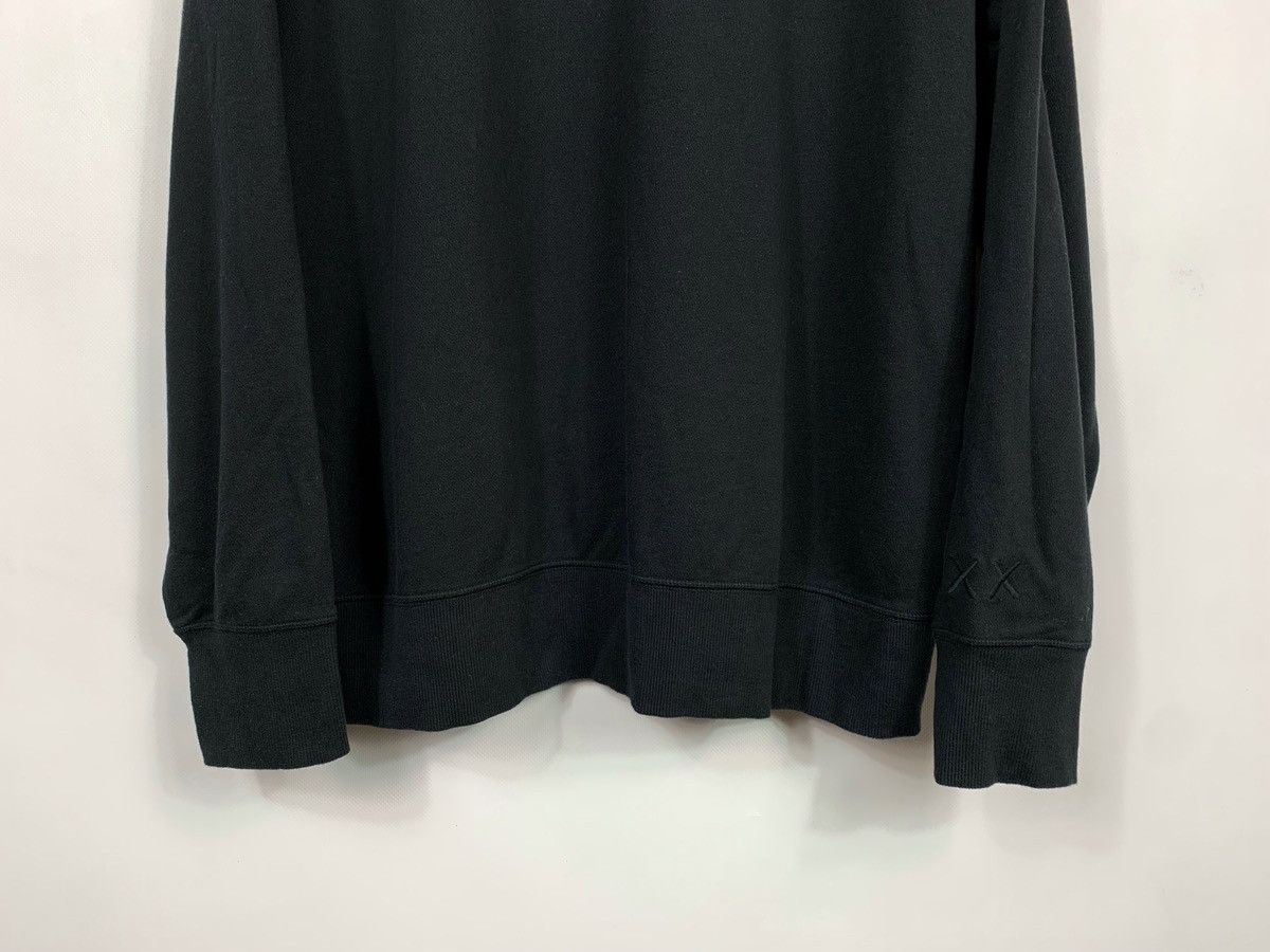 Japanese Brand × Kaws × Uniqlo Uniqlo Kaws x Sesame Street Embroidered Logo Sweatshirt Size US XL / EU 56 / 4 - 4 Thumbnail