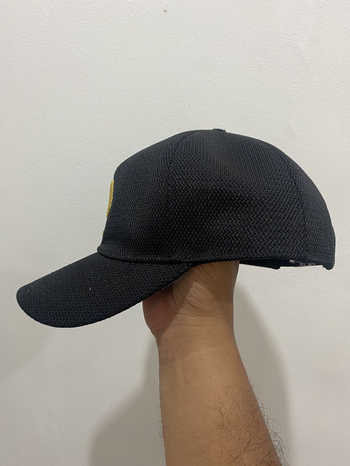 MLB 🔥Vintage🔥 “P” Japanese Baseball Hat Size ONE SIZE - 3 Thumbnail