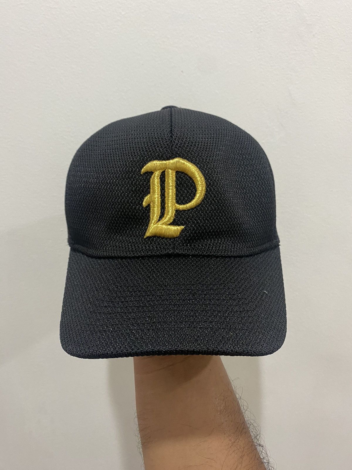 MLB 🔥Vintage🔥 “P” Japanese Baseball Hat Size ONE SIZE - 2 Thumbnail