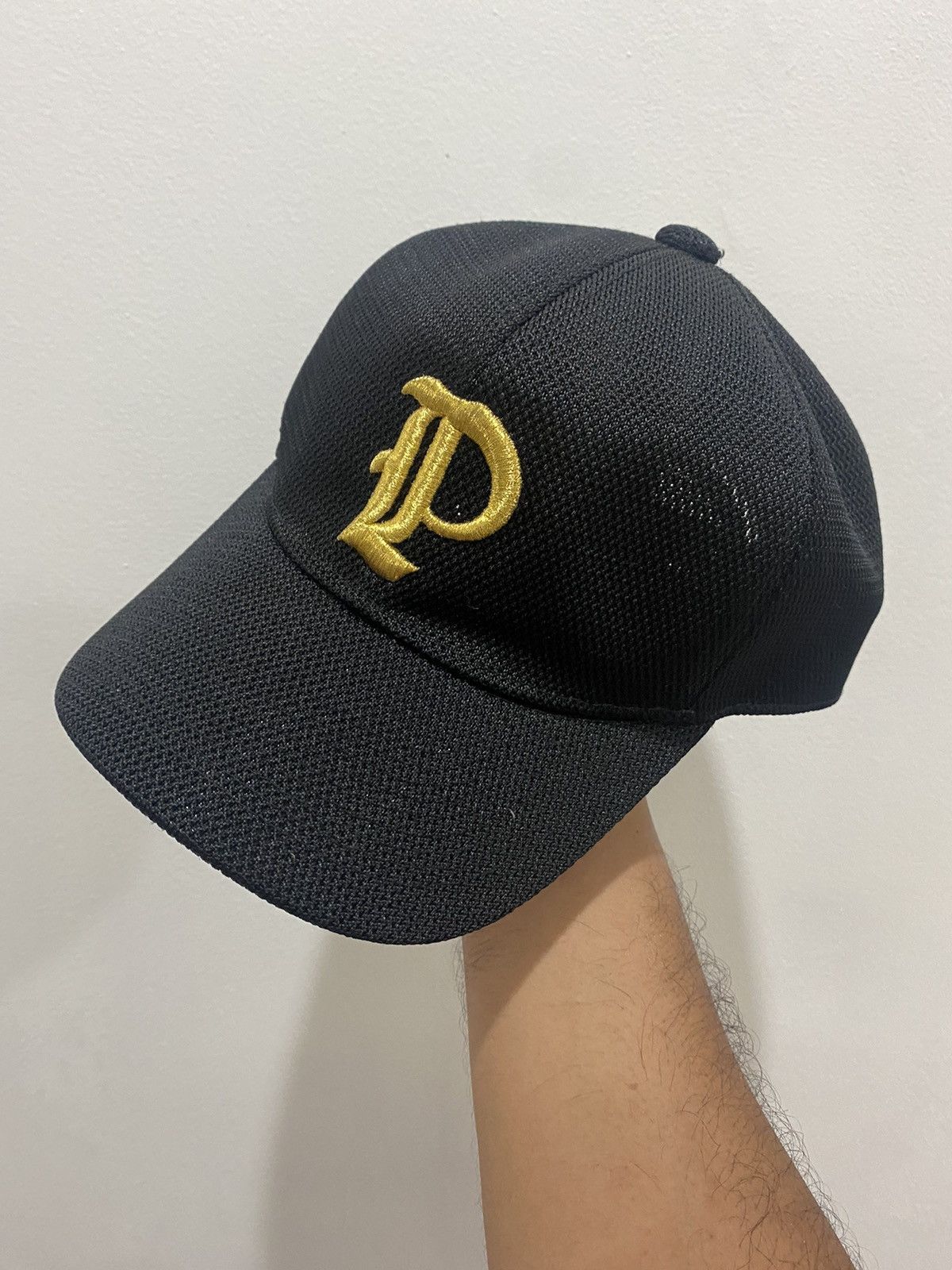 MLB 🔥Vintage🔥 “P” Japanese Baseball Hat Size ONE SIZE - 1 Thumbnail