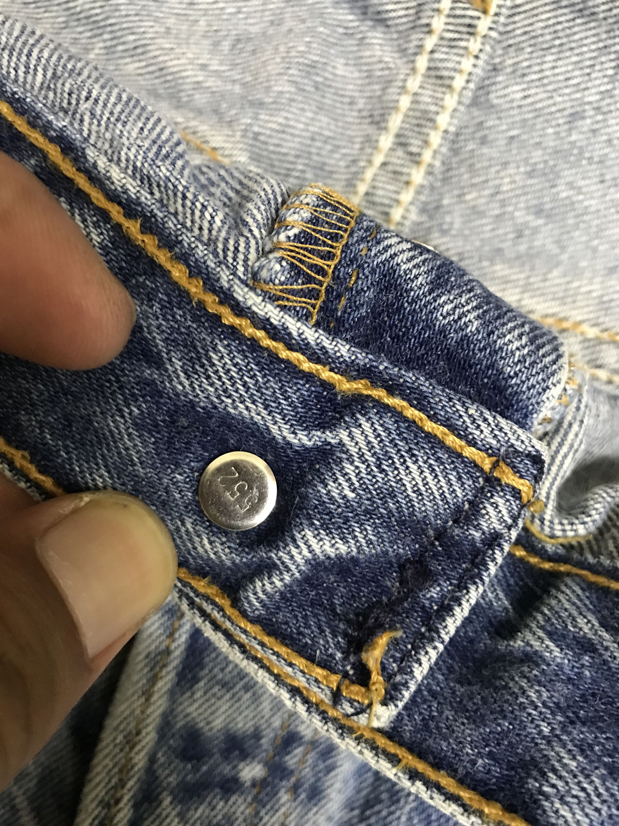 Levi's × Vintage VL180-Vintage Levis 501xx Dirty Distressed Jeans Size US 35 - 8 Thumbnail