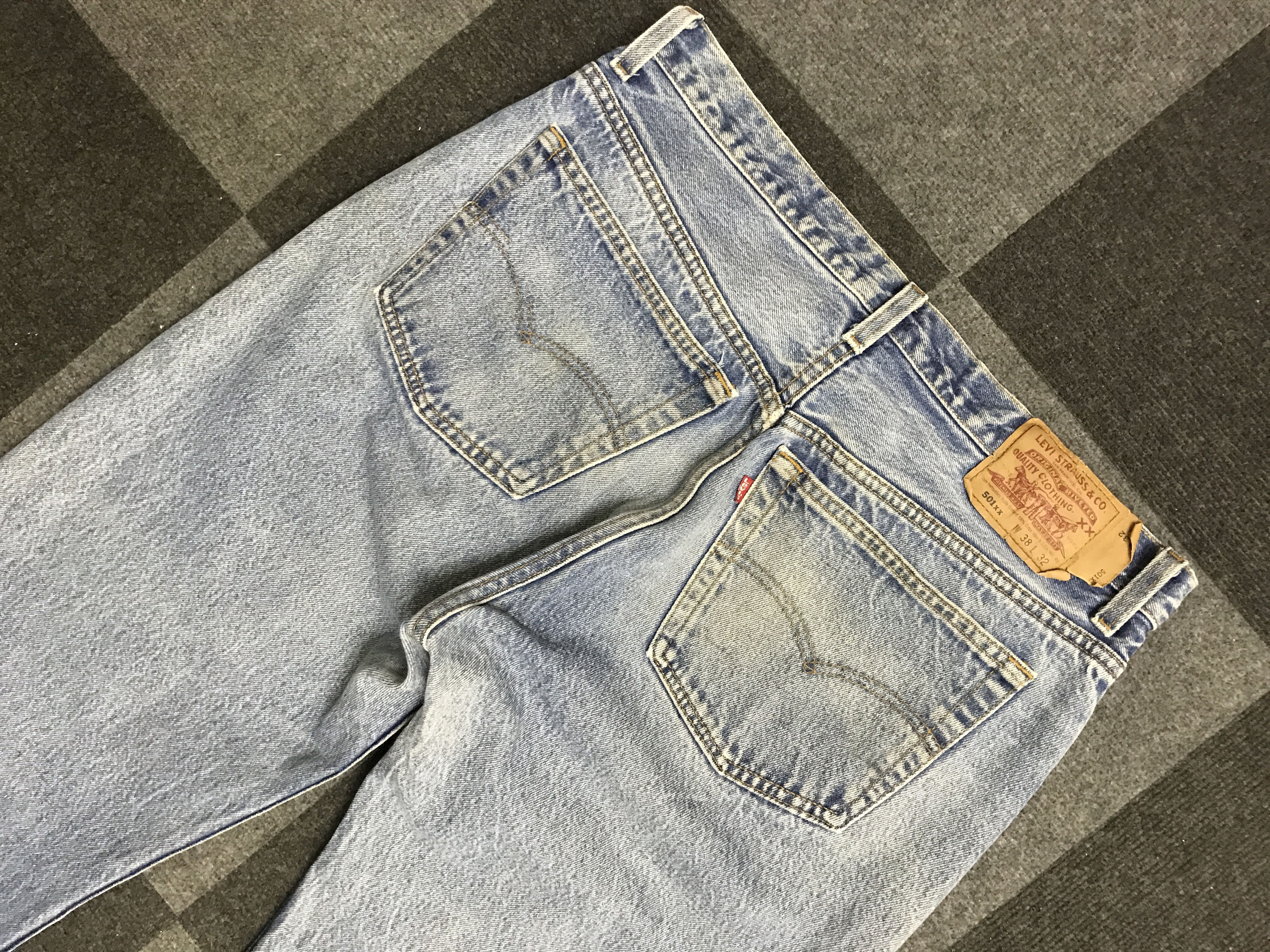 Levi's × Vintage VL180-Vintage Levis 501xx Dirty Distressed Jeans Size US 35 - 11 Thumbnail