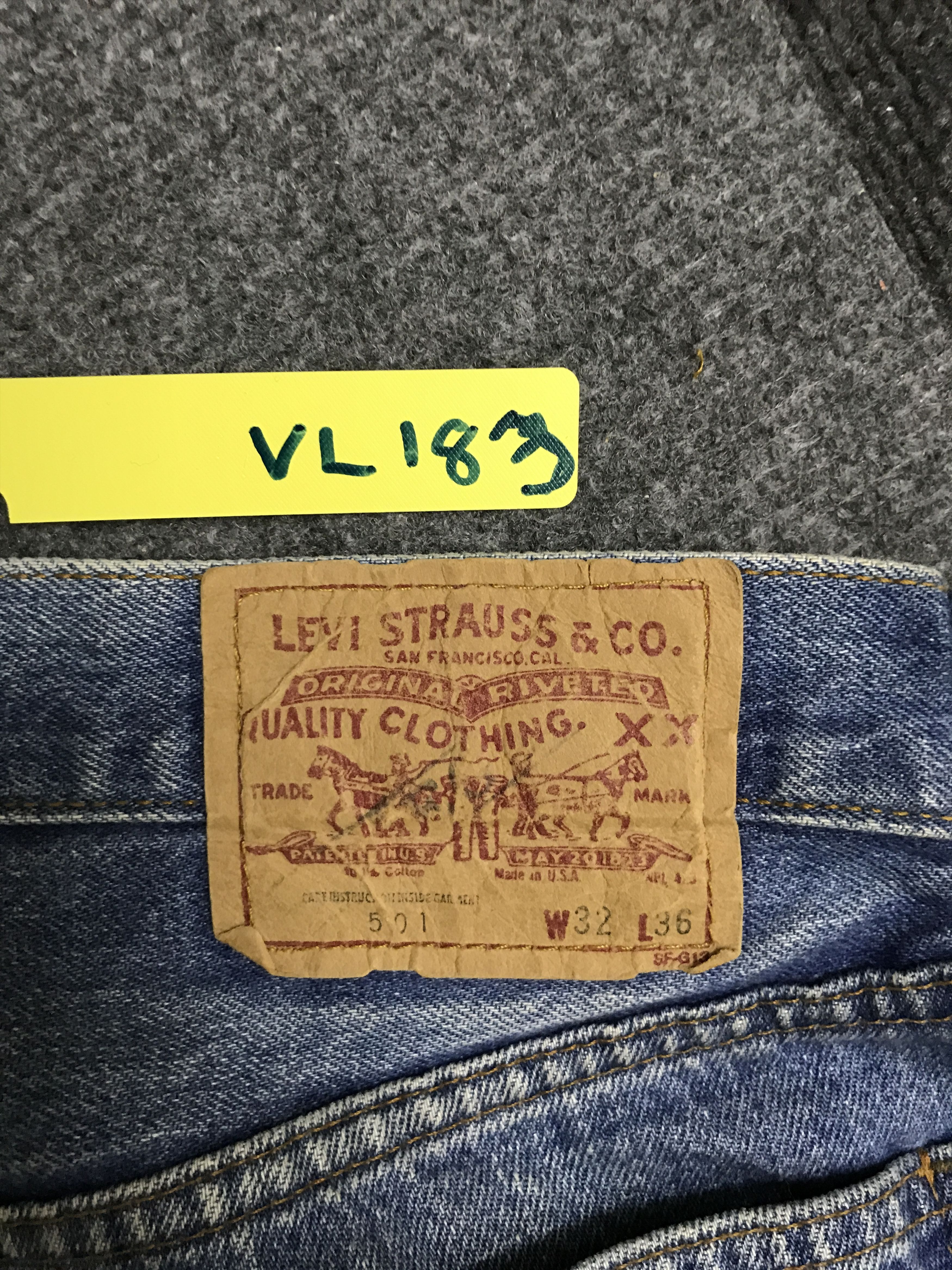 Levi's VL183-Vintage Levis 501 Blue Jeans Released Hem Size US 31 - 16 Thumbnail